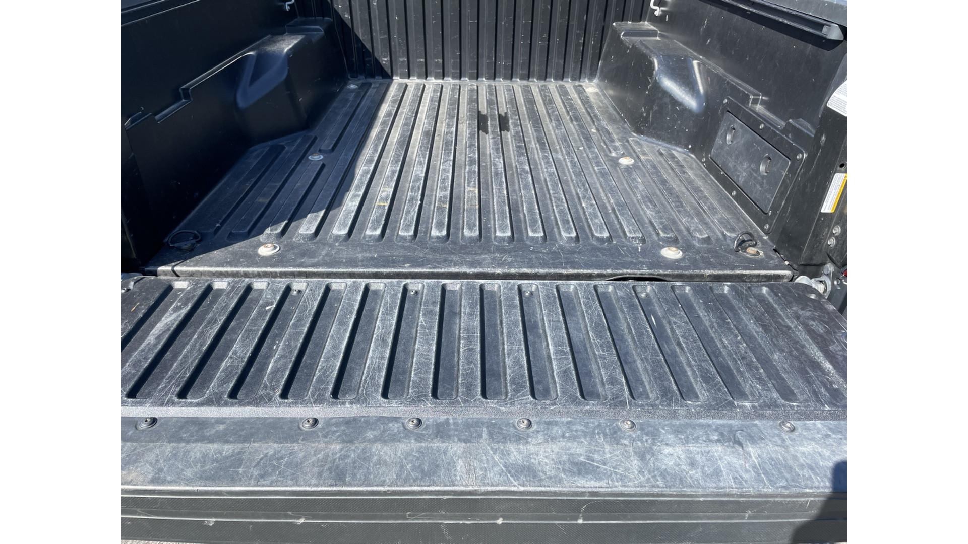 2022 Toyota Tacoma SR5 photo 9