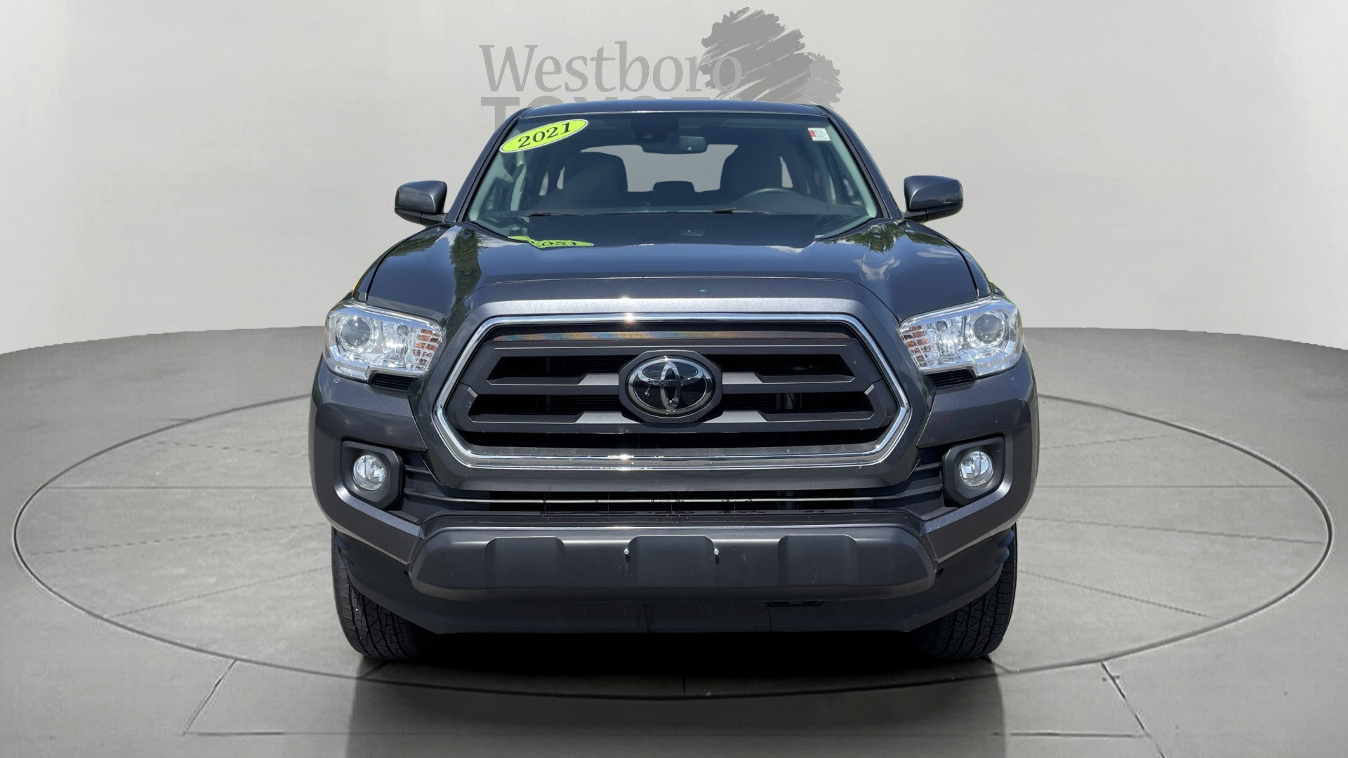 2021 Toyota Tacoma SR5 photo 2