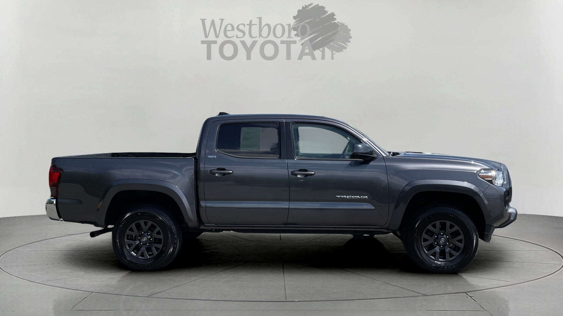 2021 Toyota Tacoma SR5 photo 8
