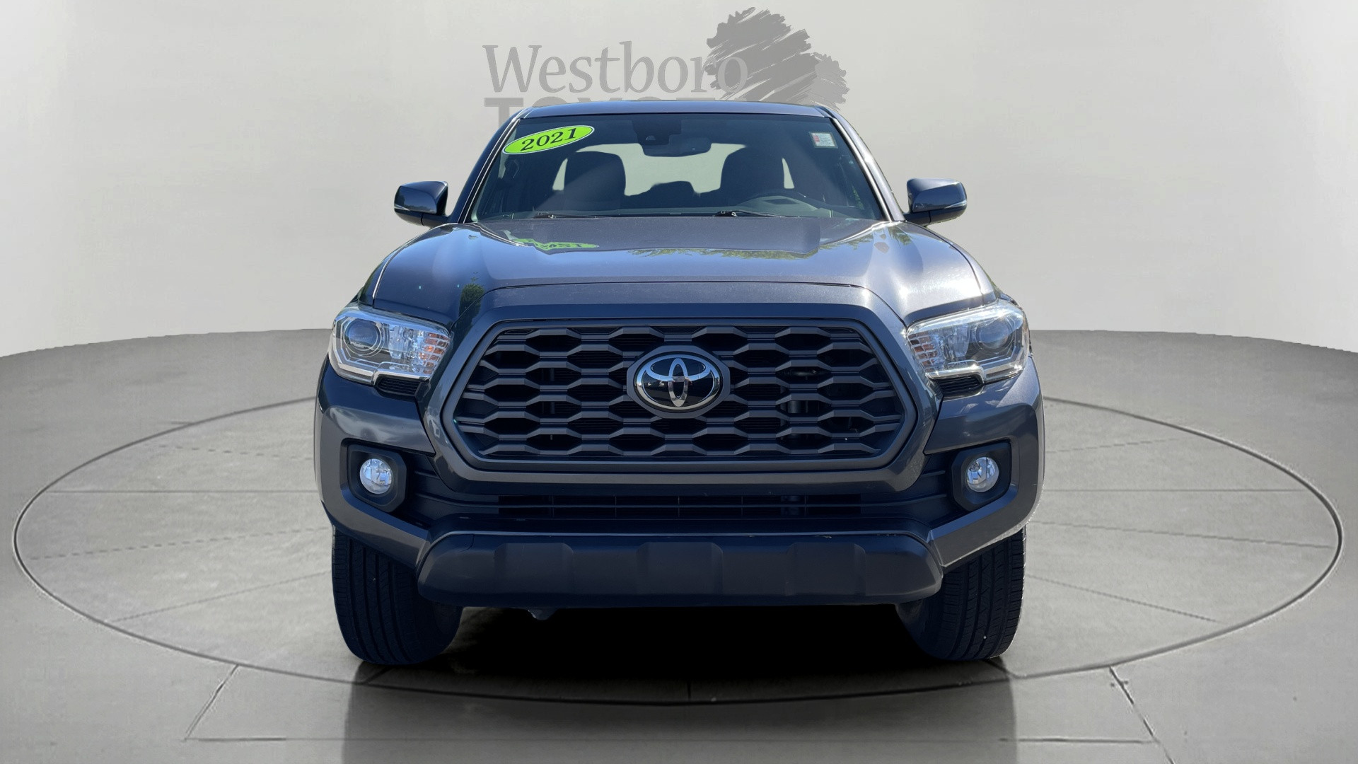 2021 Toyota Tacoma TRD Off-Road photo 2