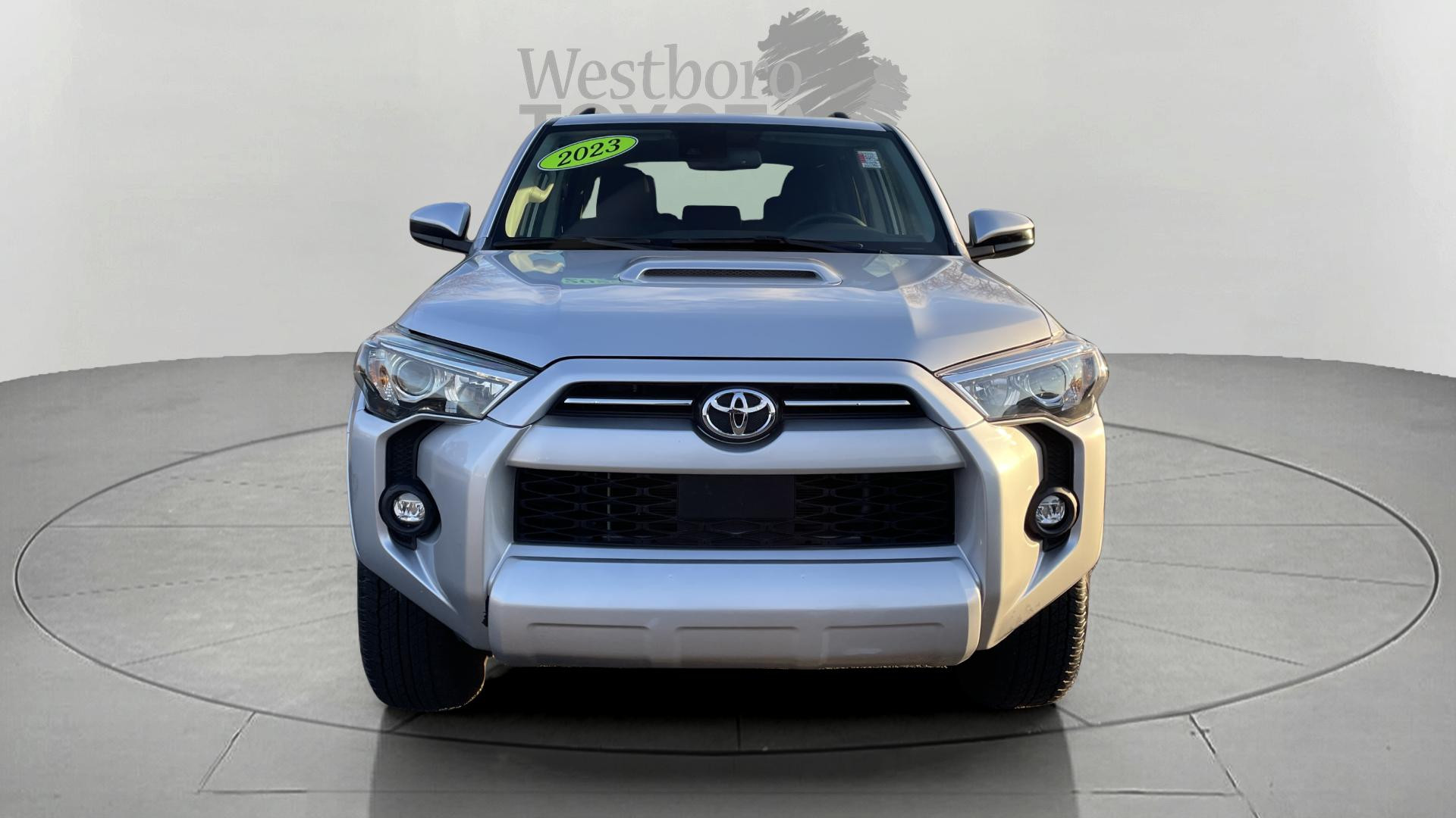 2023 Toyota 4Runner TRD Off-Road photo 2