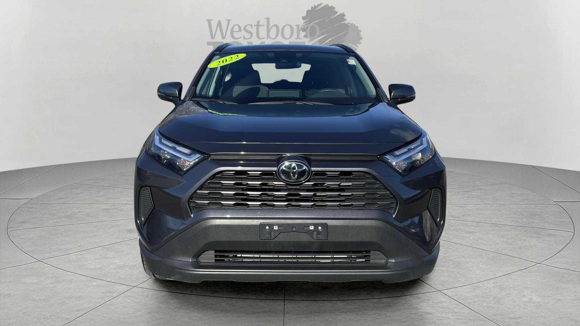 2022 Toyota RAV4 XLE photo 2