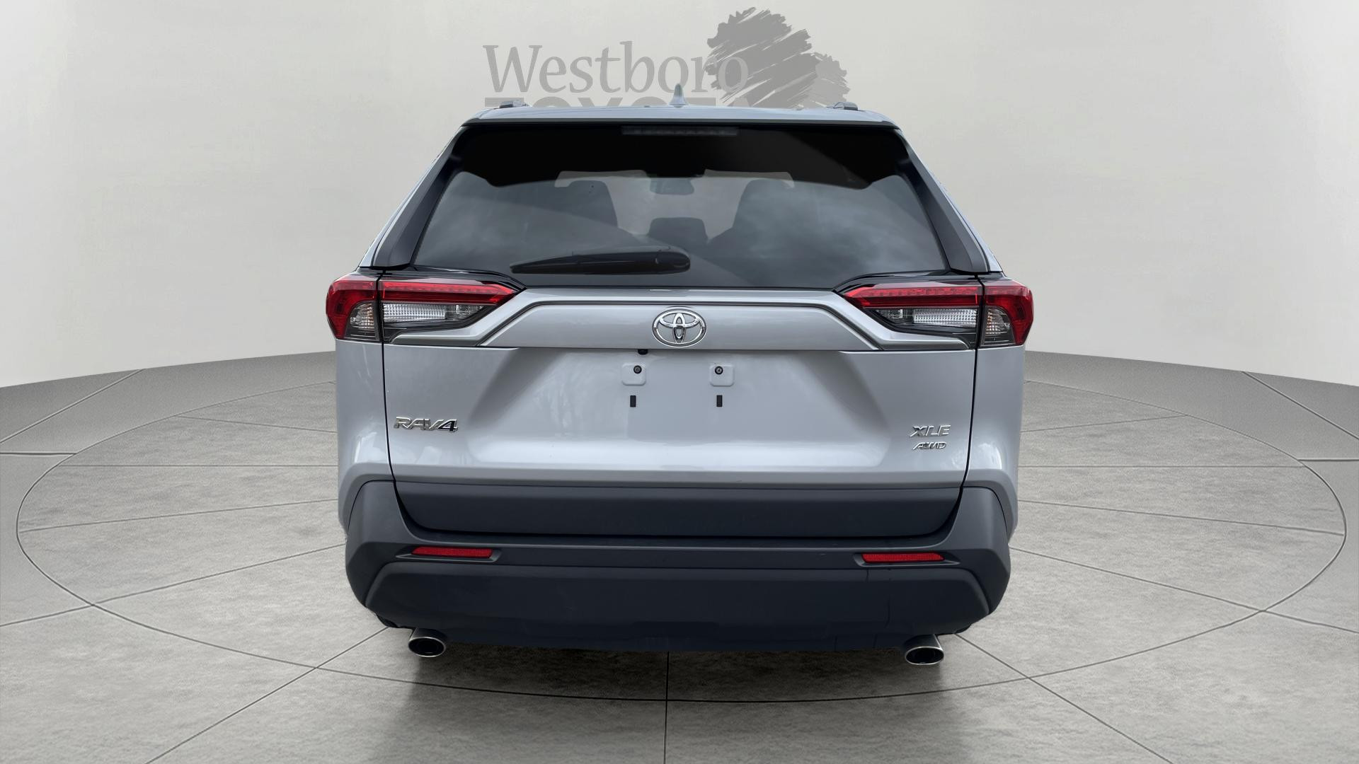 2022 Toyota RAV4 XLE photo 6