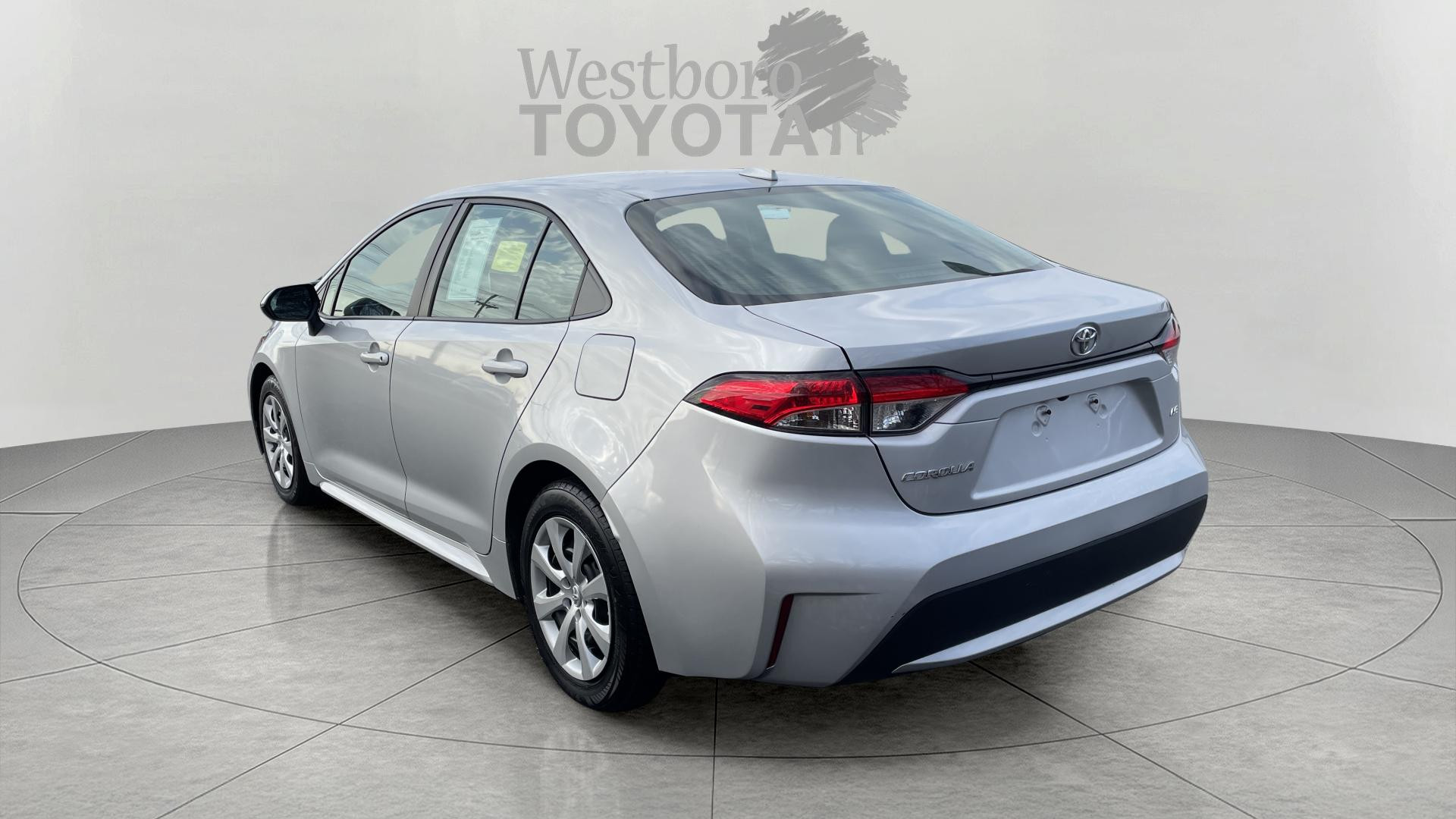 2021 Toyota Corolla LE photo 5