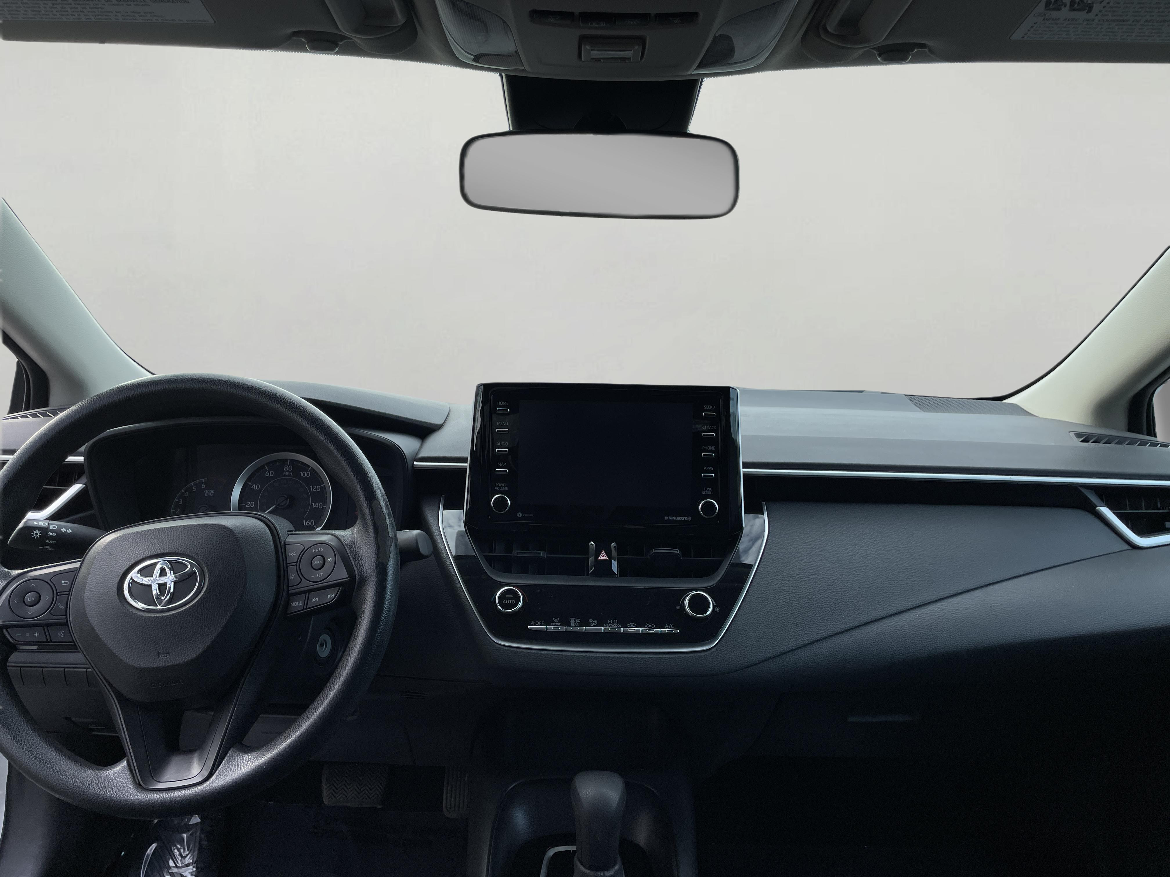 2021 Toyota Corolla LE photo 9