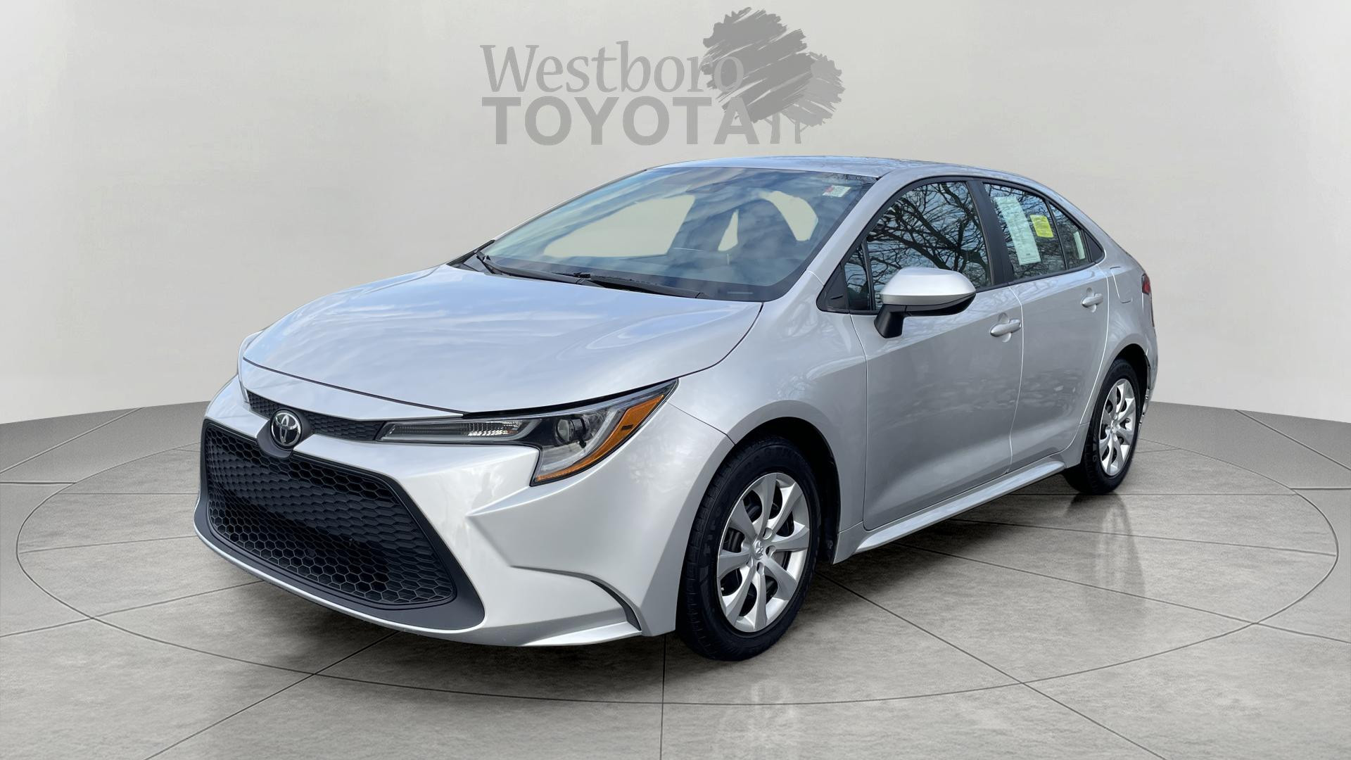 2021 Toyota Corolla LE photo 3