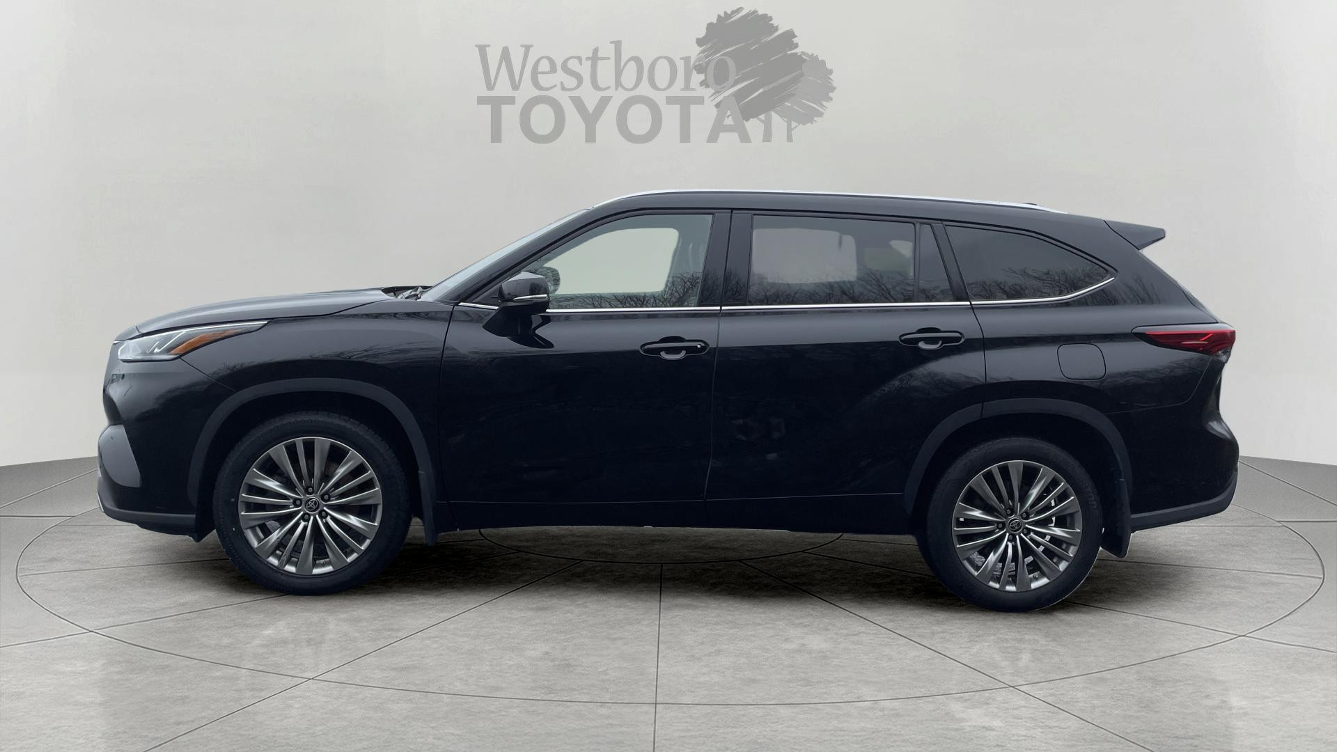 2022 Toyota Highlander Platinum photo 4