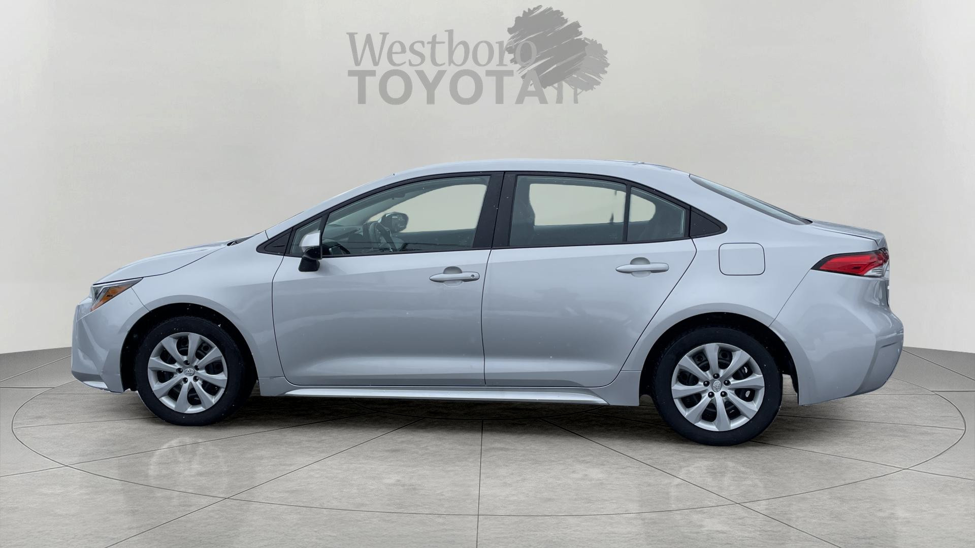 2022 Toyota Corolla LE photo 4