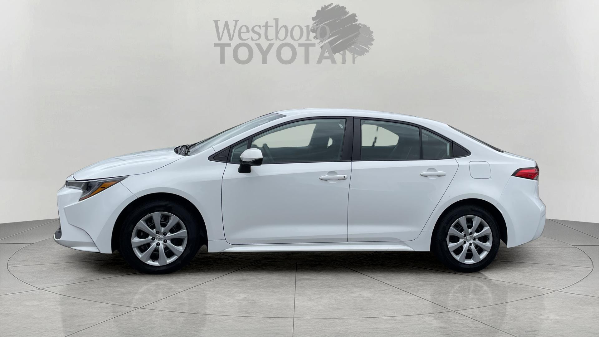 2021 Toyota Corolla LE photo 4