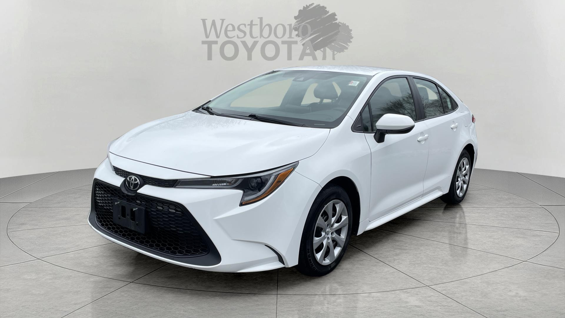 2021 Toyota Corolla LE photo 3