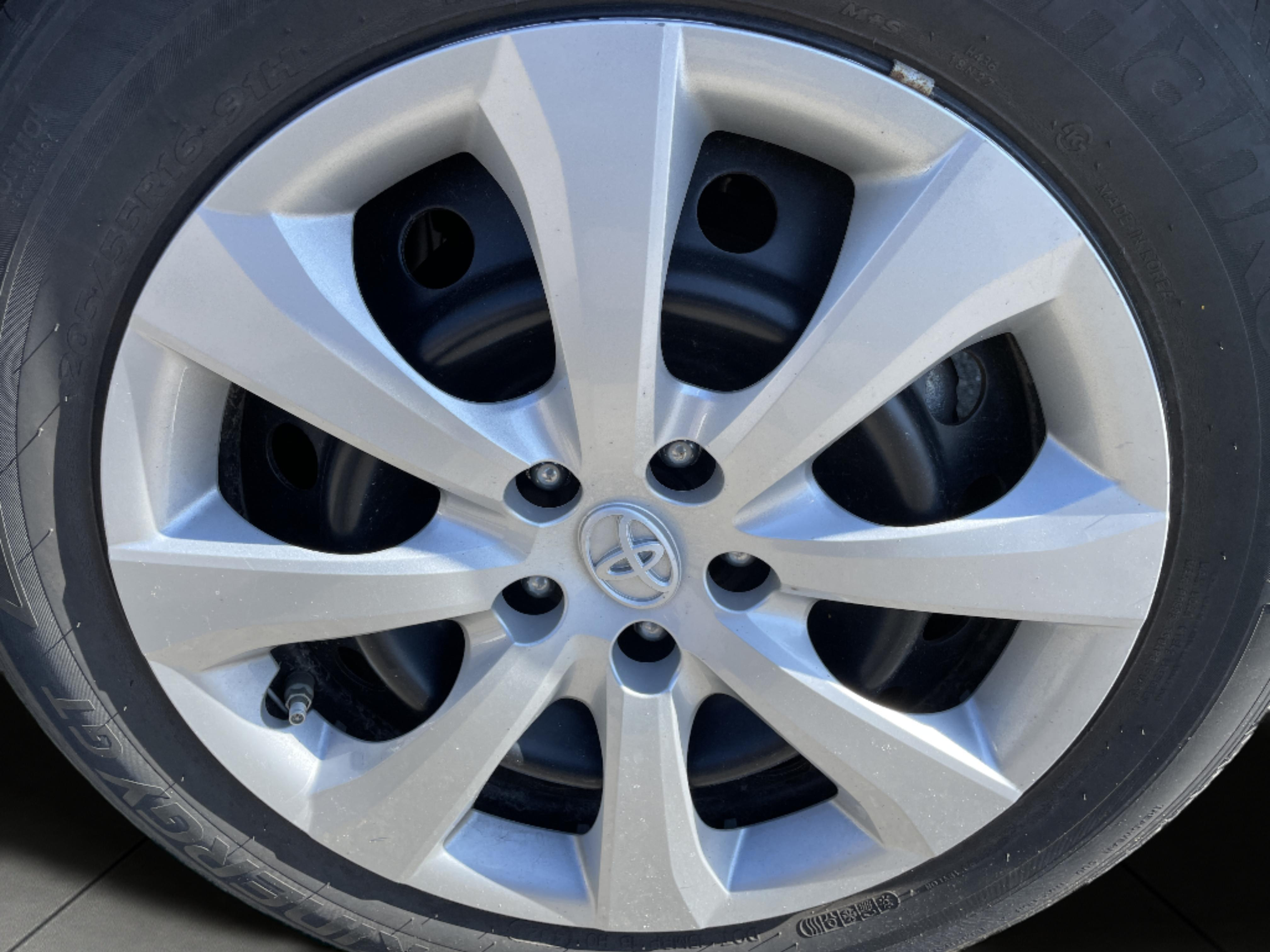 2022 Toyota Corolla LE photo 11