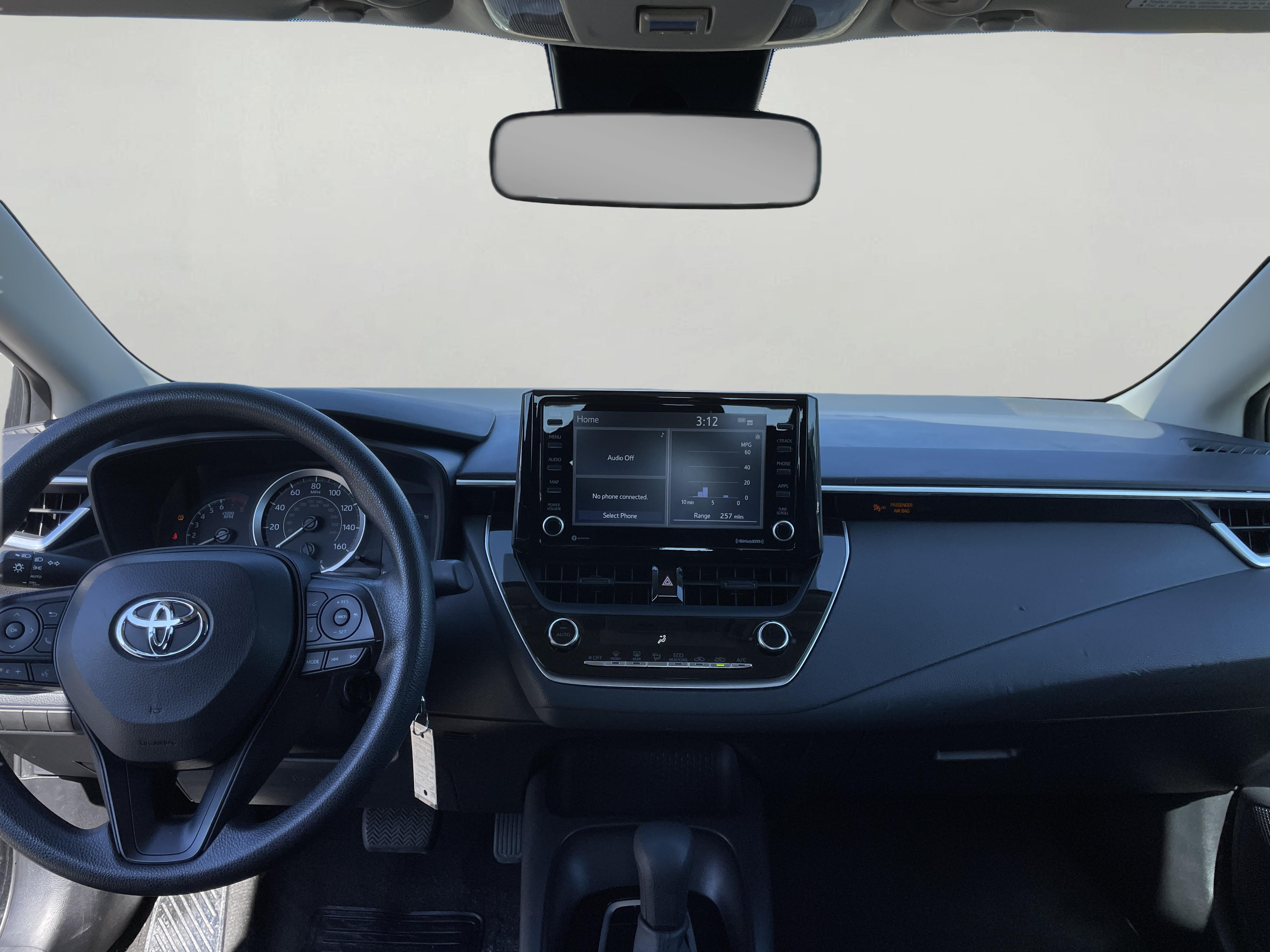 2022 Toyota Corolla LE photo 9