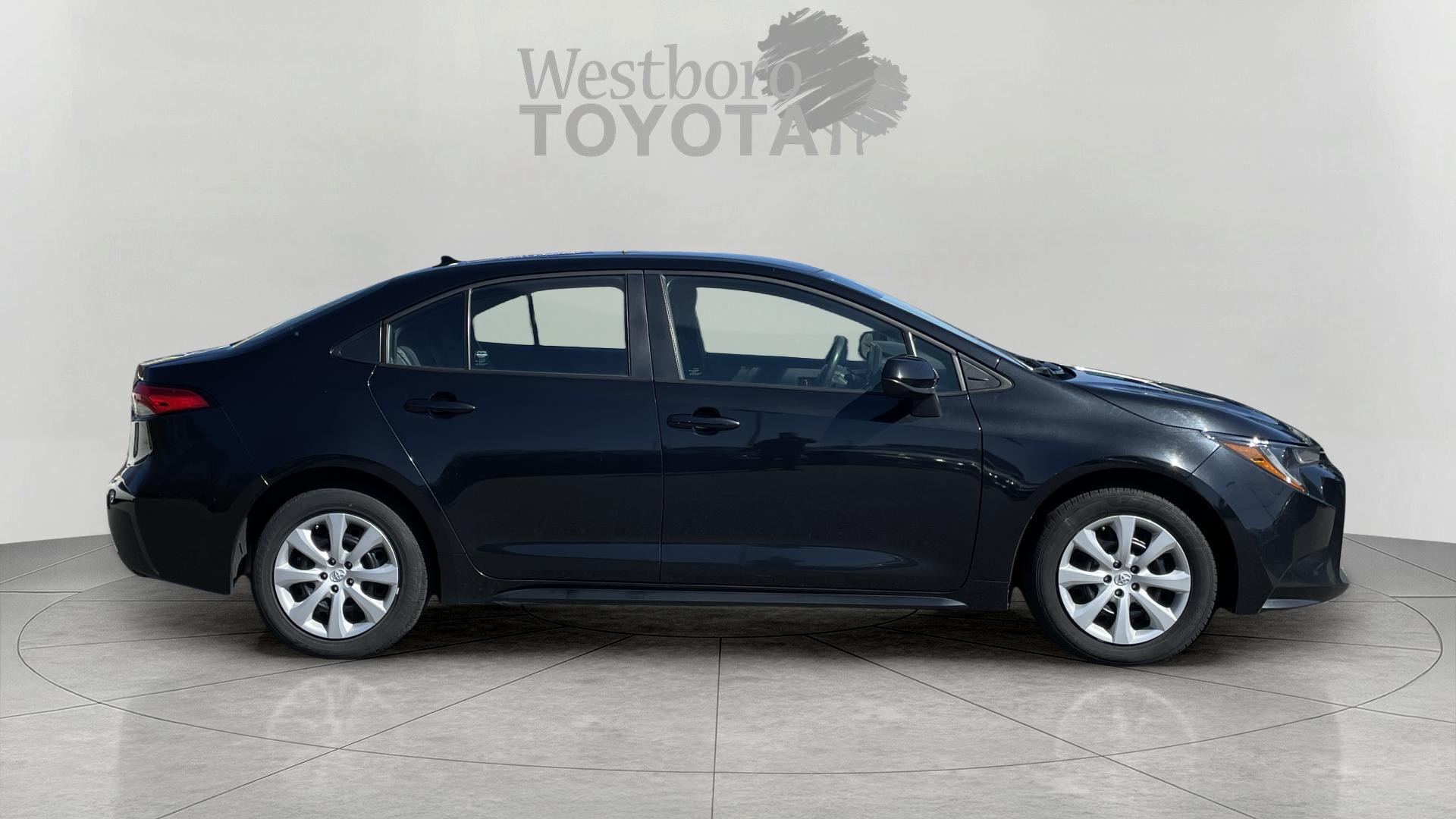2022 Toyota Corolla LE photo 8