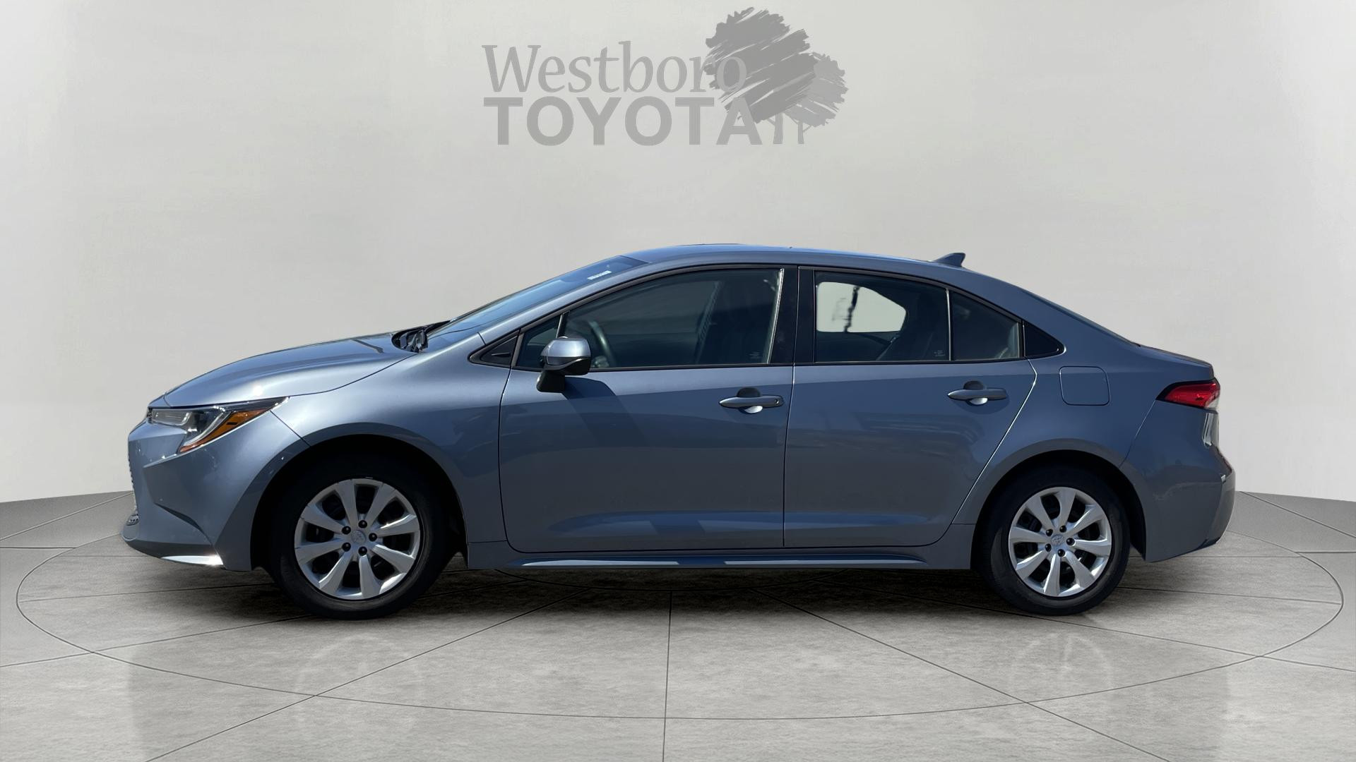 2022 Toyota Corolla LE photo 4