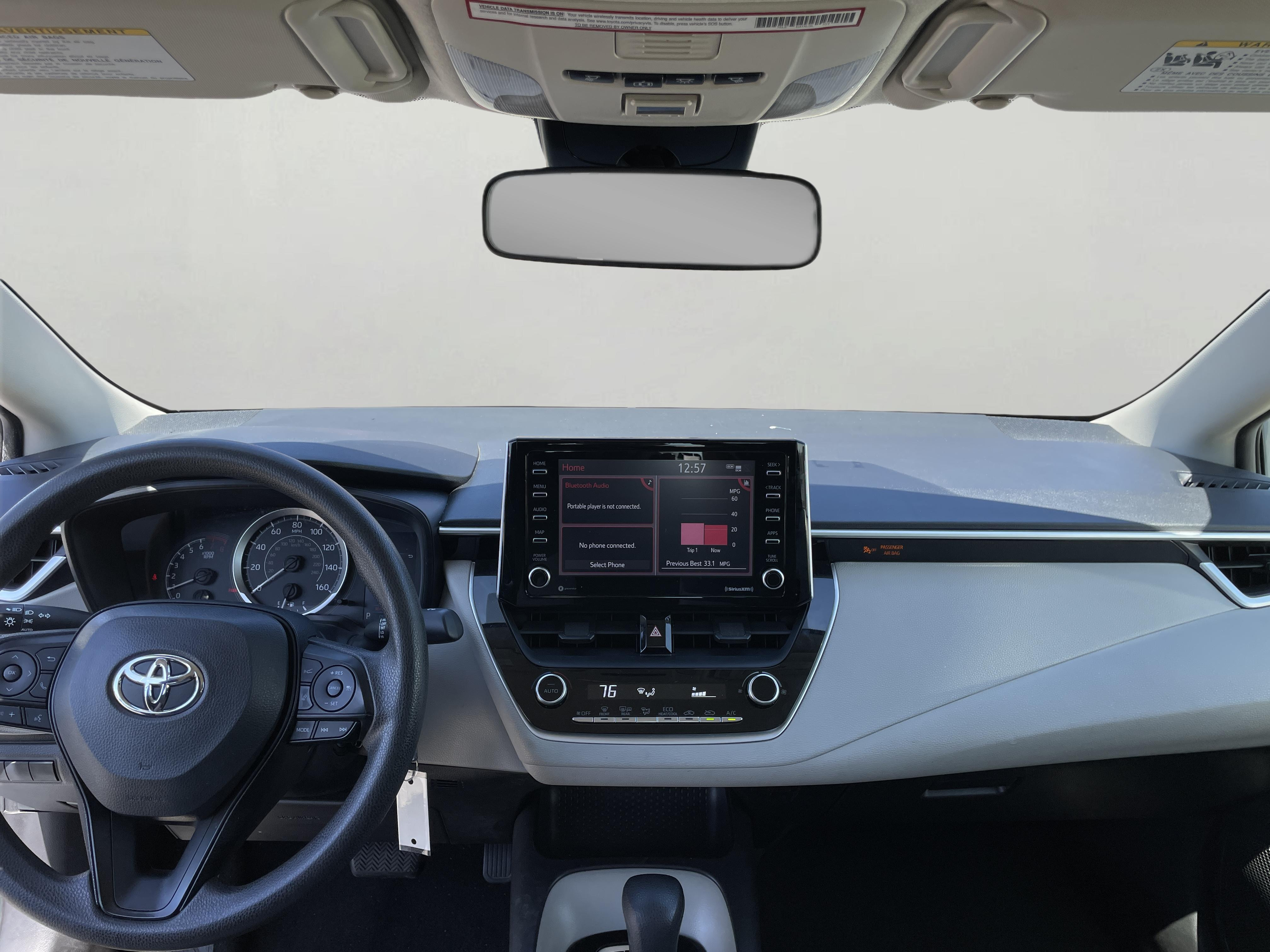 2021 Toyota Corolla LE photo 11