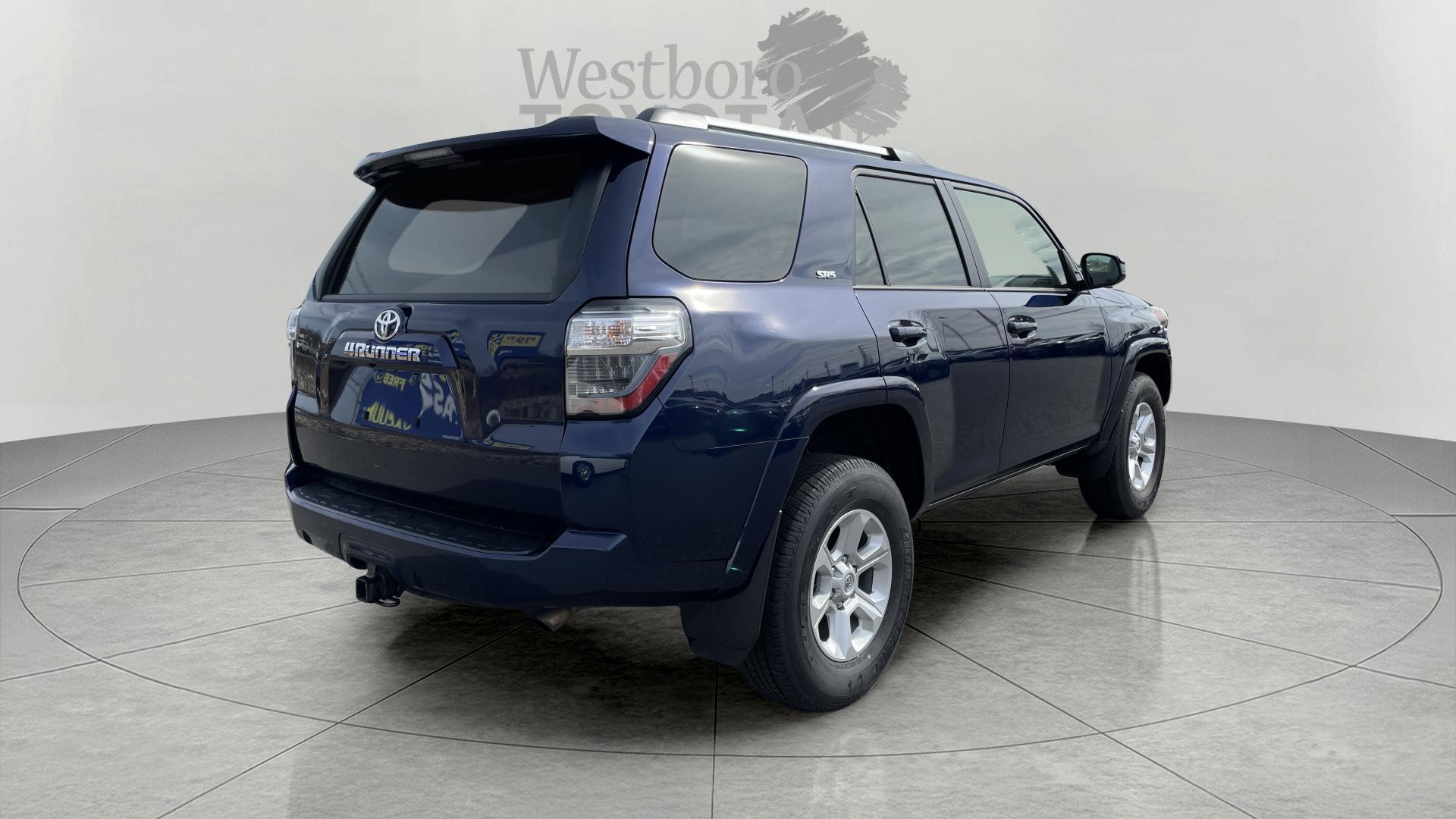 2024 Toyota 4Runner SR5 photo 7