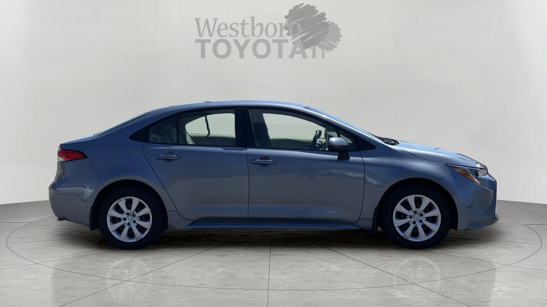 2021 Toyota Corolla LE photo 8