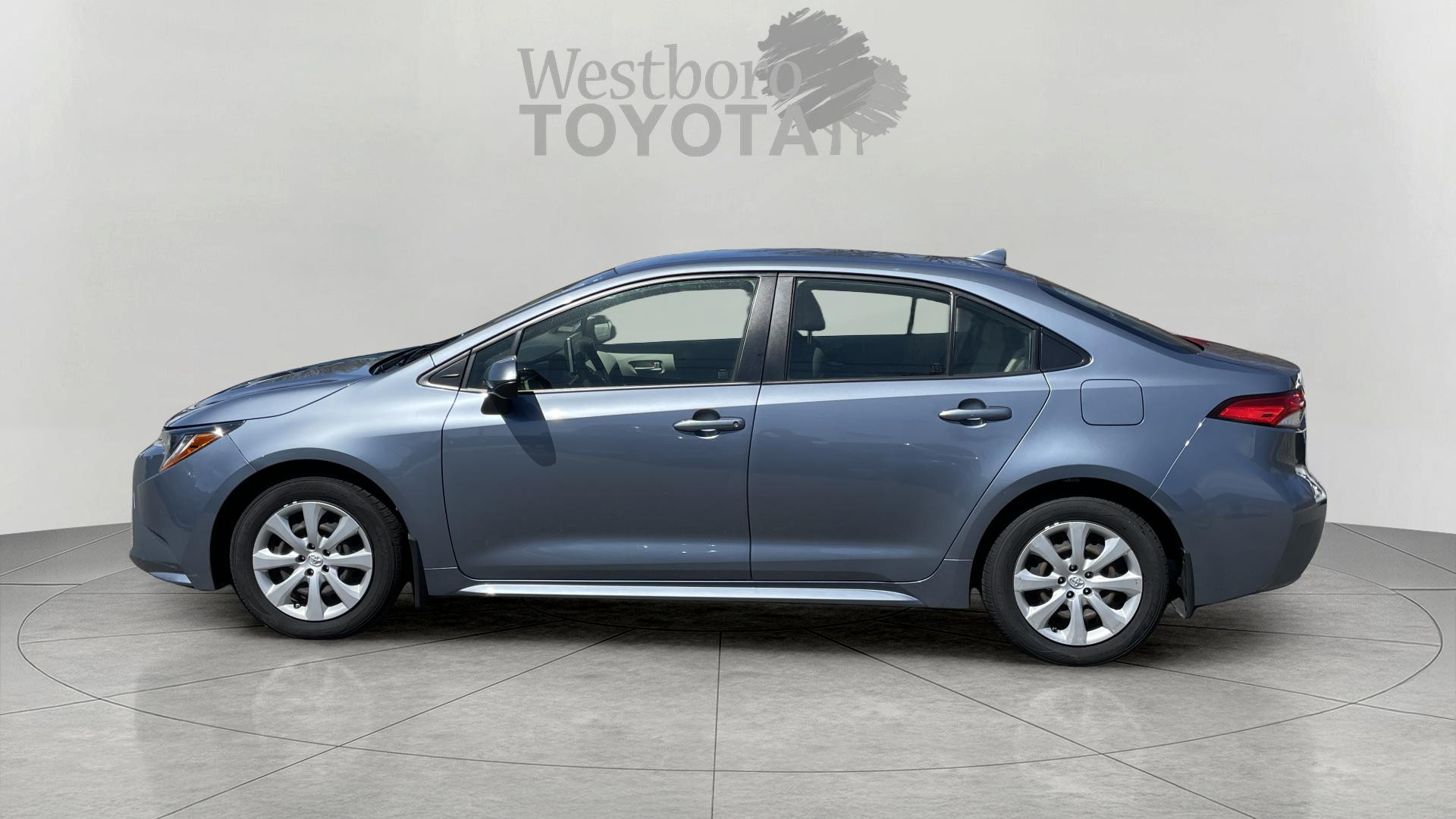 2021 Toyota Corolla LE photo 4