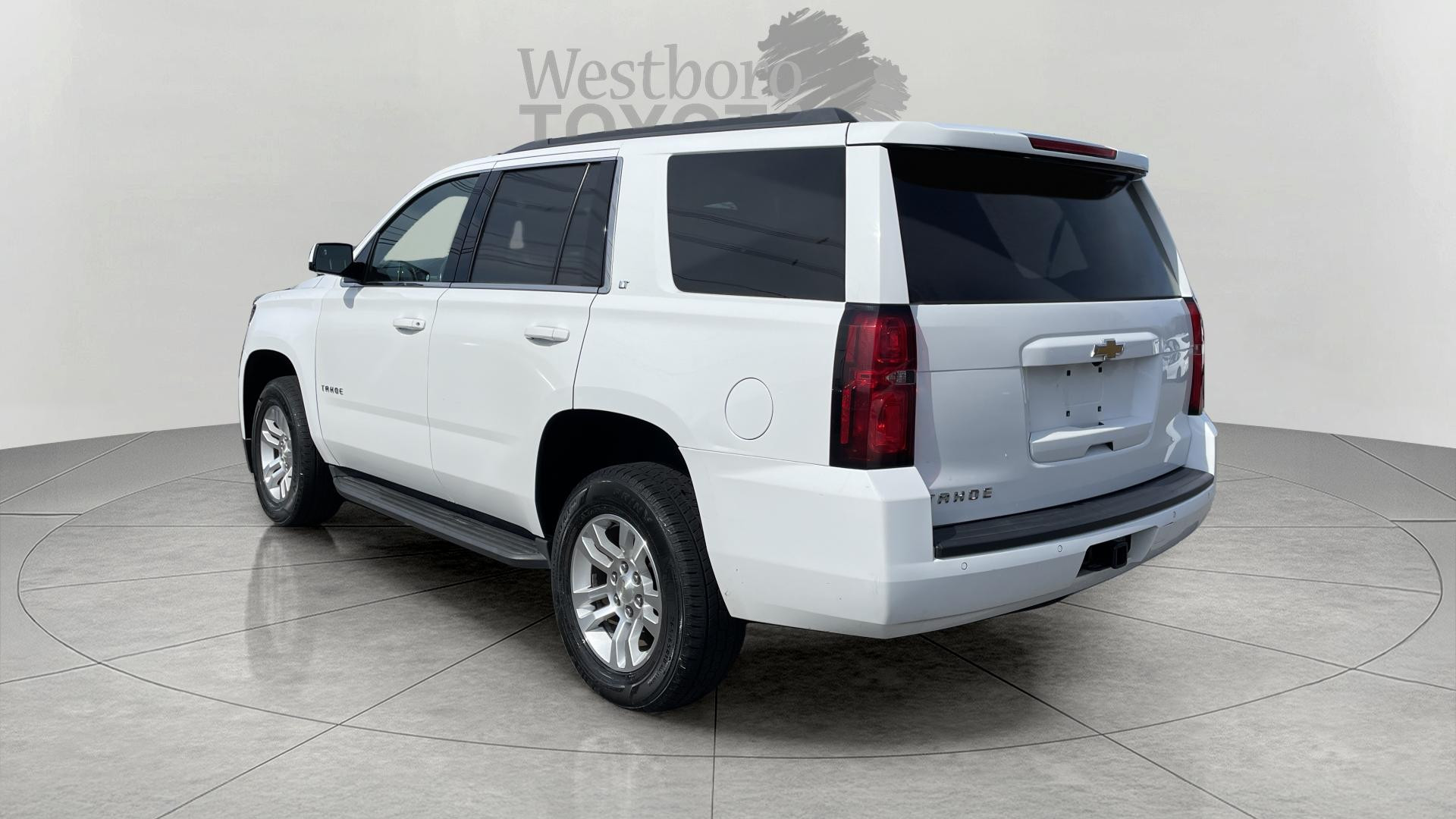 2017 Chevrolet Tahoe LT photo 5