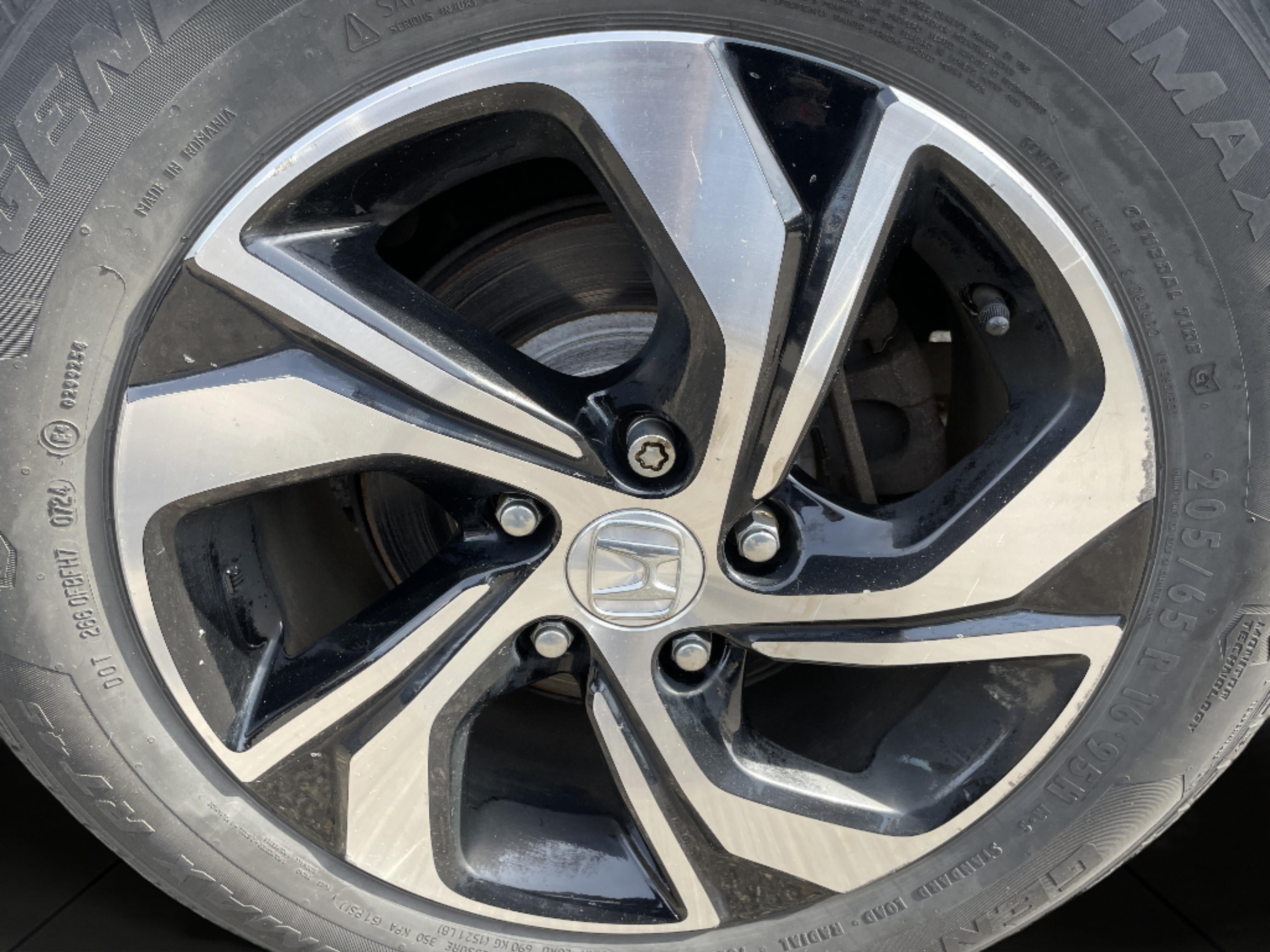 2017 Honda Accord LX photo 12