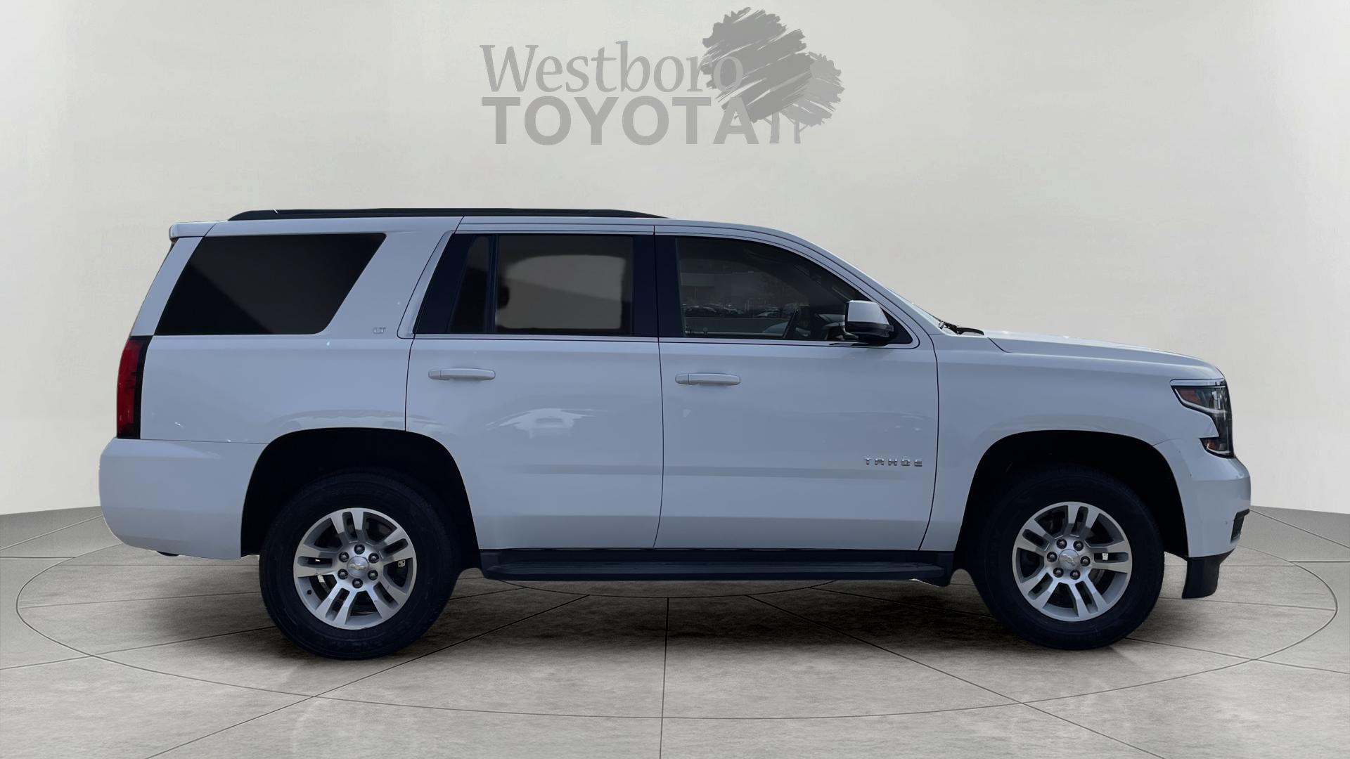 2017 Chevrolet Tahoe LT photo 8