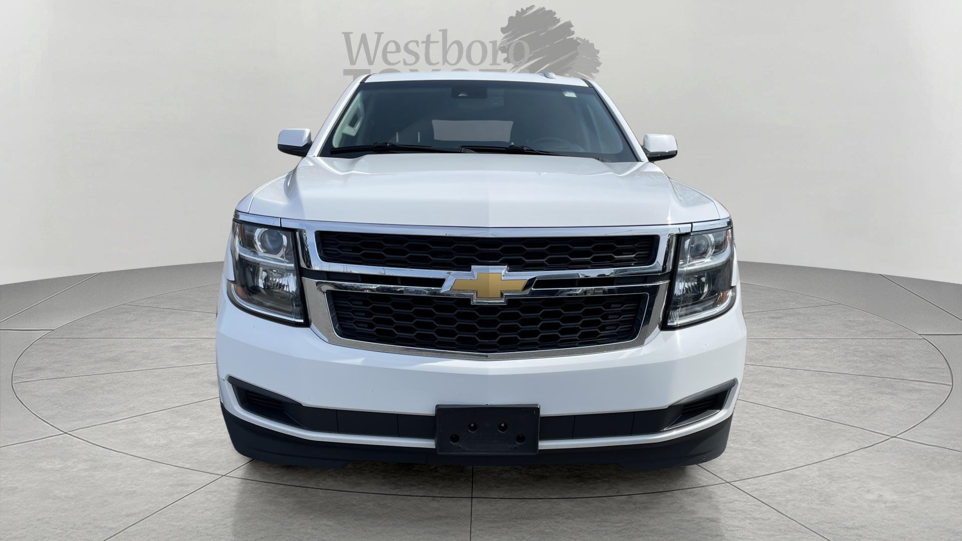 2017 Chevrolet Tahoe LT photo 2
