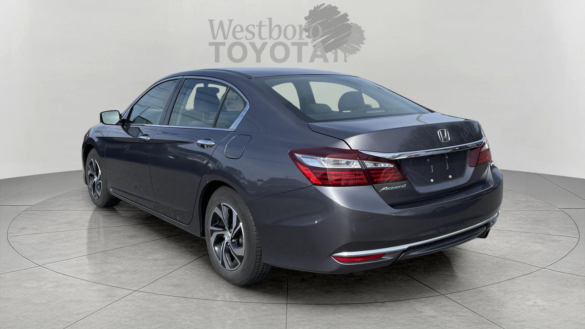 2017 Honda Accord LX photo 5