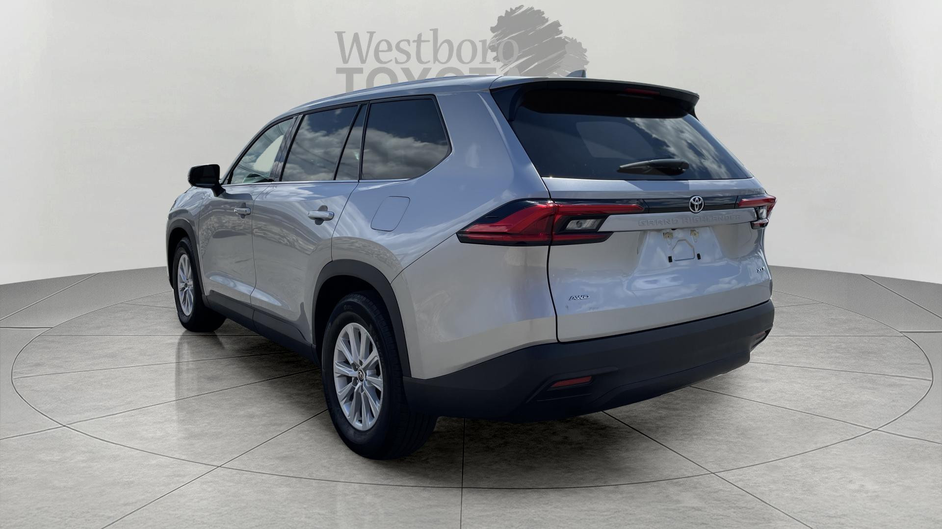 2024 Toyota Grand Highlander XLE photo 7