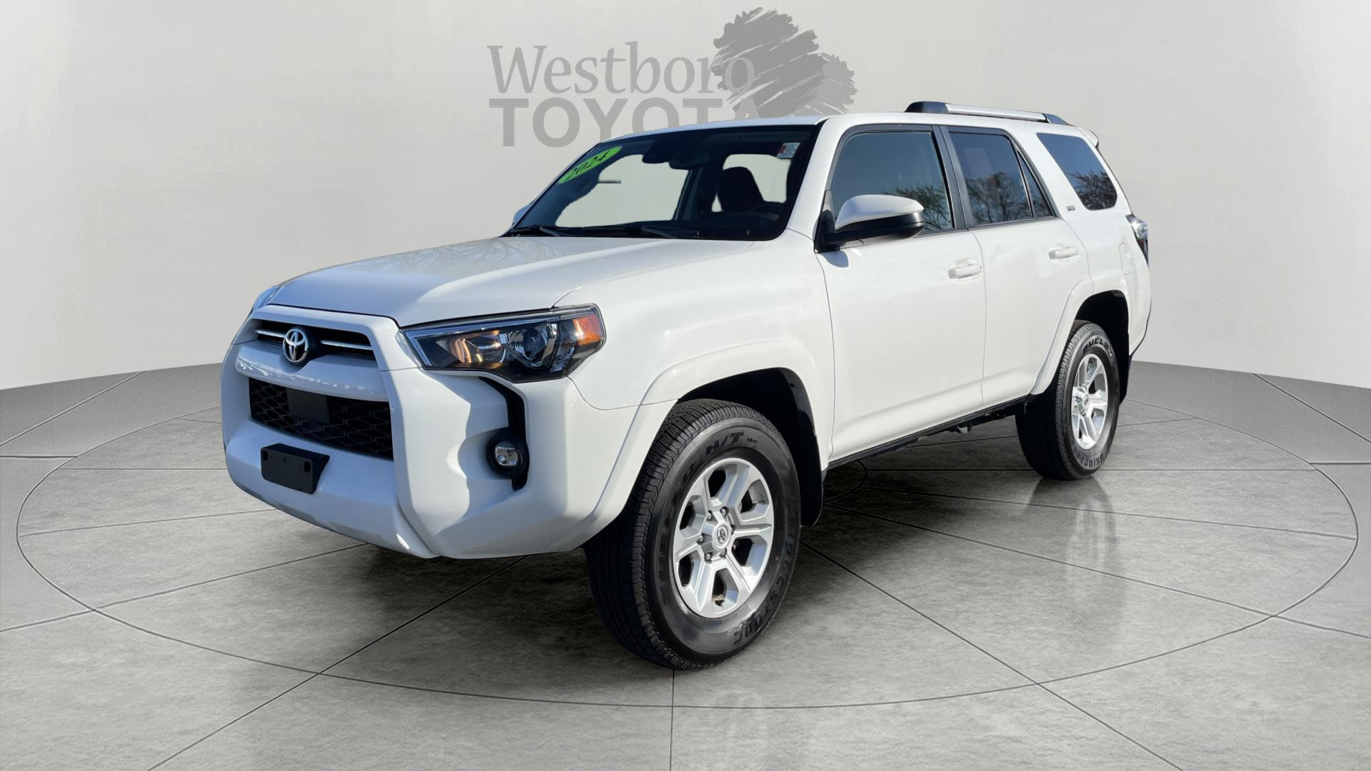 2024 Toyota 4Runner SR5 photo 3