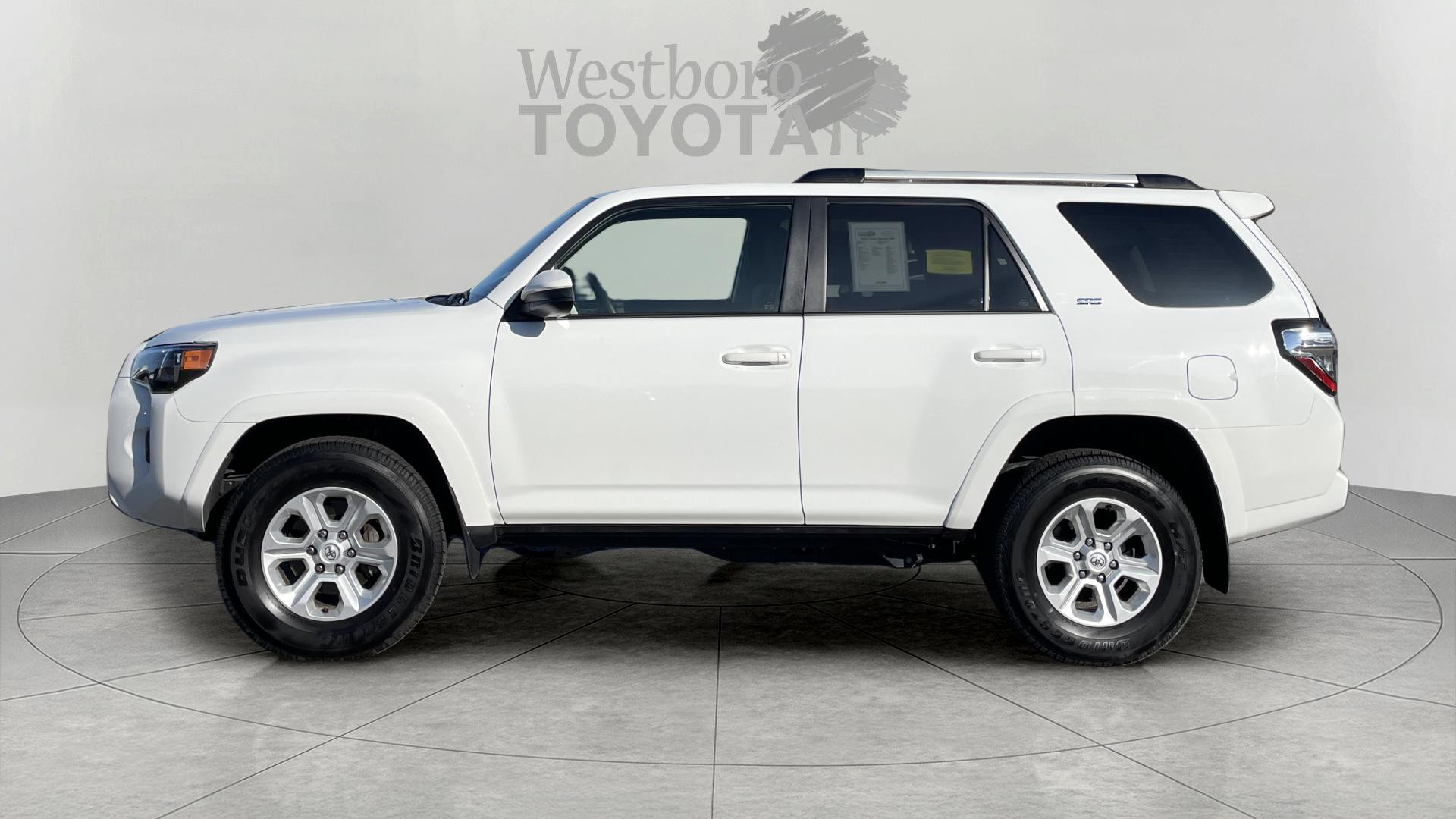 2024 Toyota 4Runner SR5 photo 4