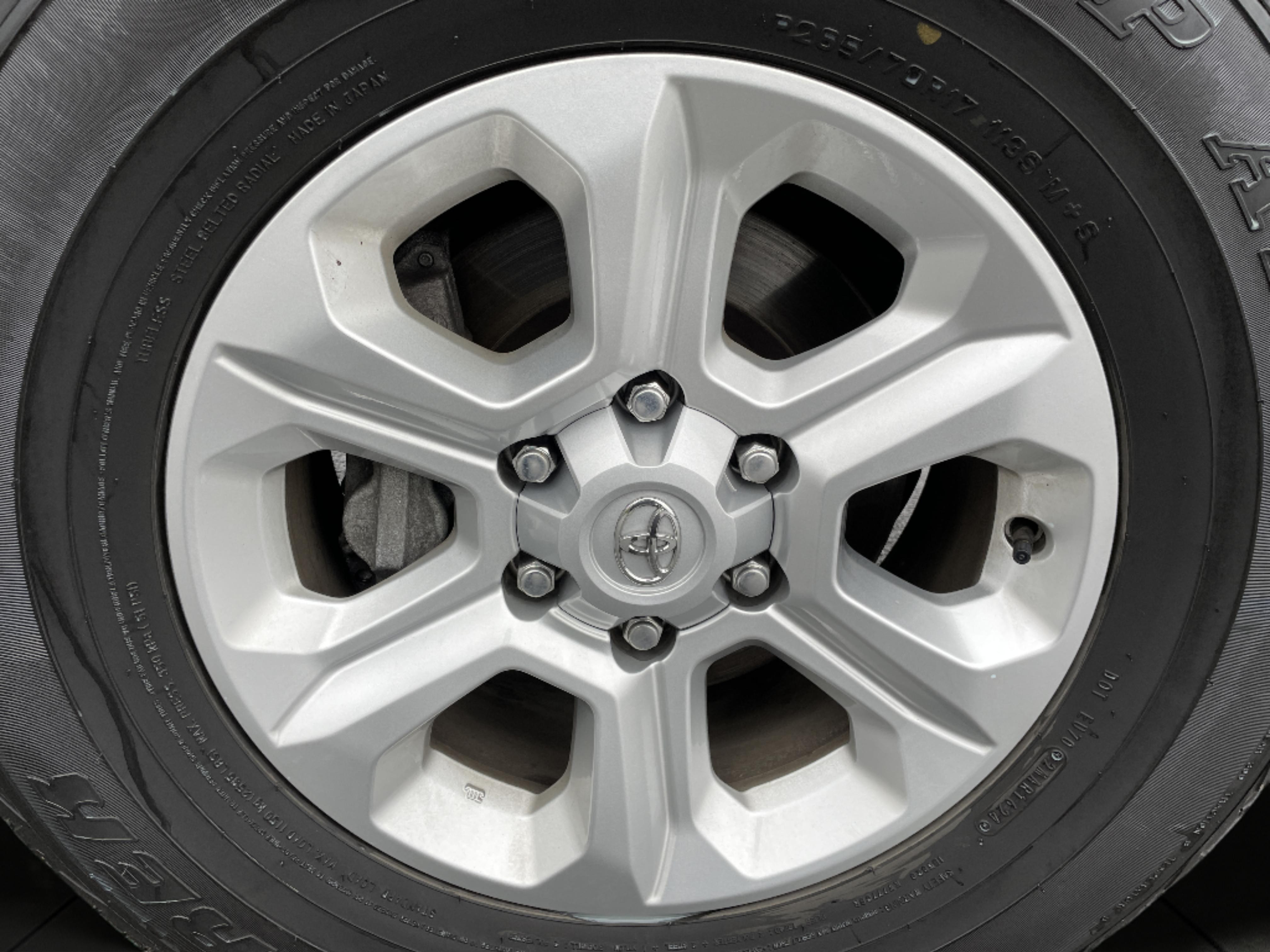 2024 Toyota 4Runner SR5 photo 12