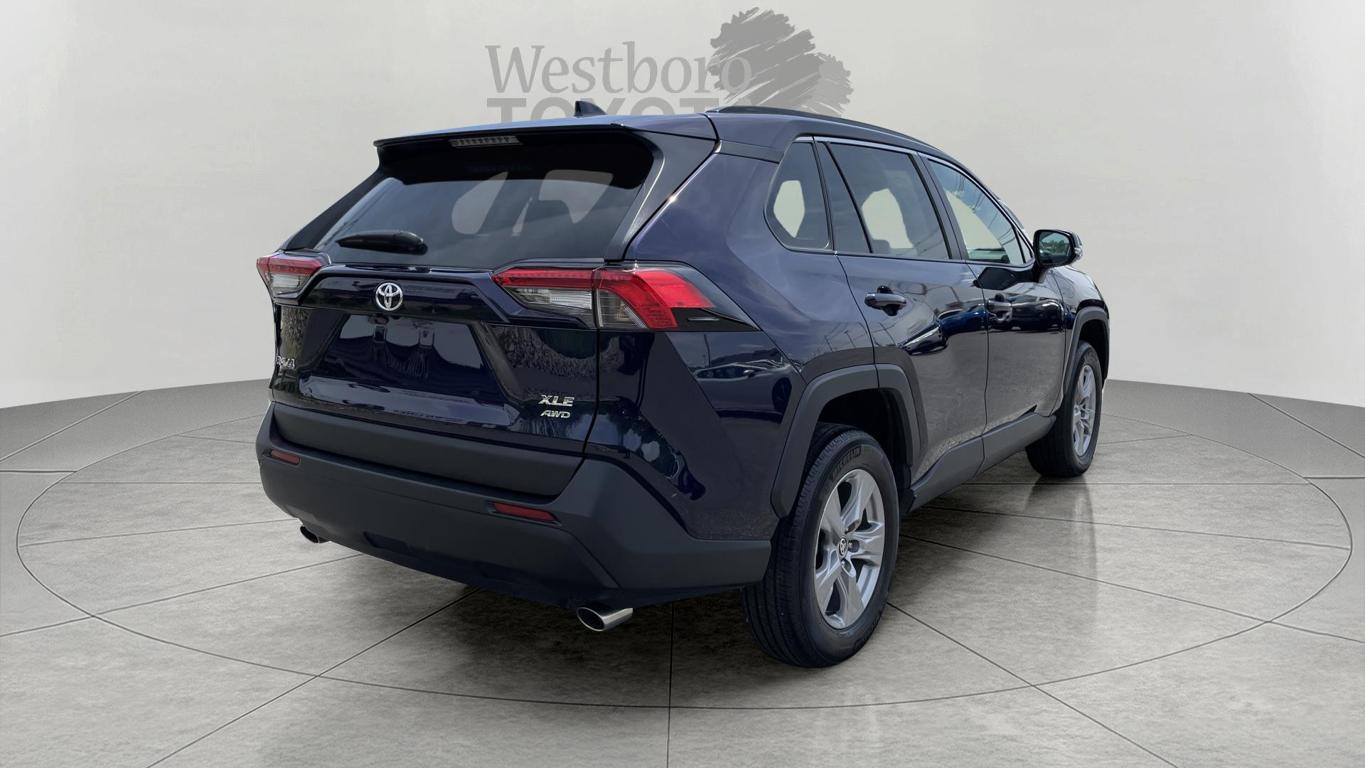 2024 Toyota RAV4 XLE photo 6
