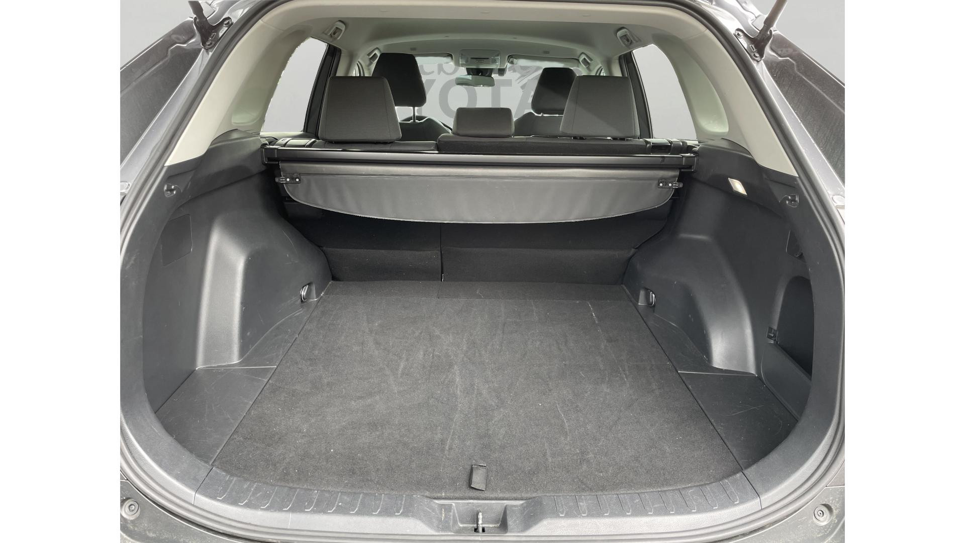 2024 Toyota RAV4 XLE photo 8