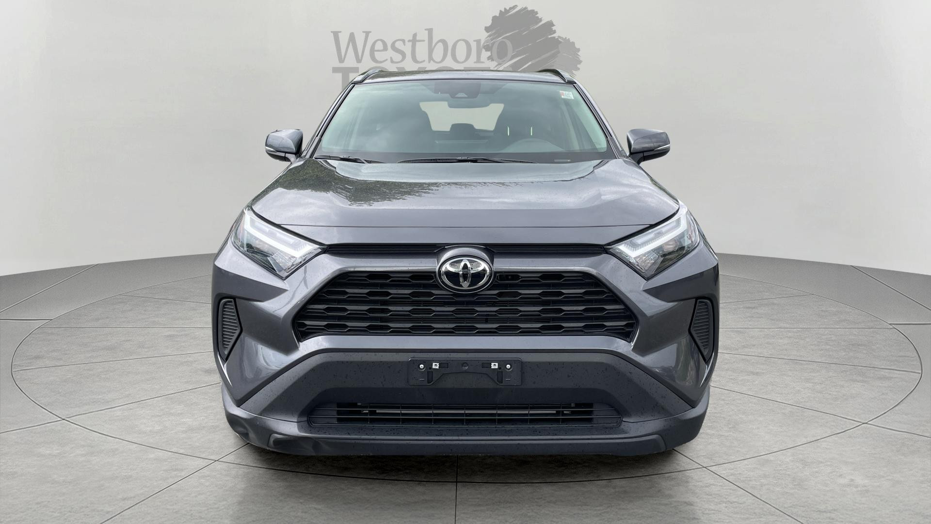 2024 Toyota RAV4 XLE photo 2