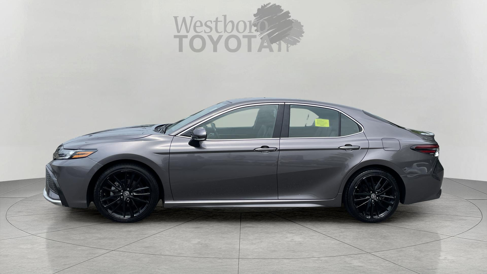 2023 Toyota Camry XSE photo 4