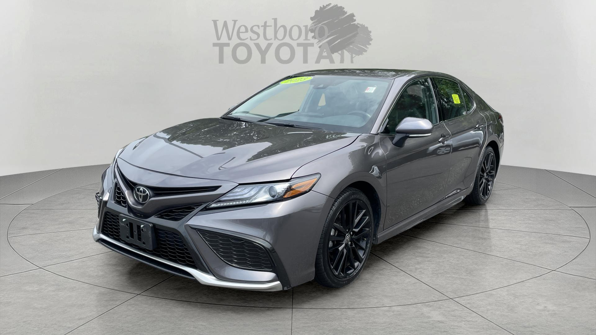 2023 Toyota Camry XSE photo 3