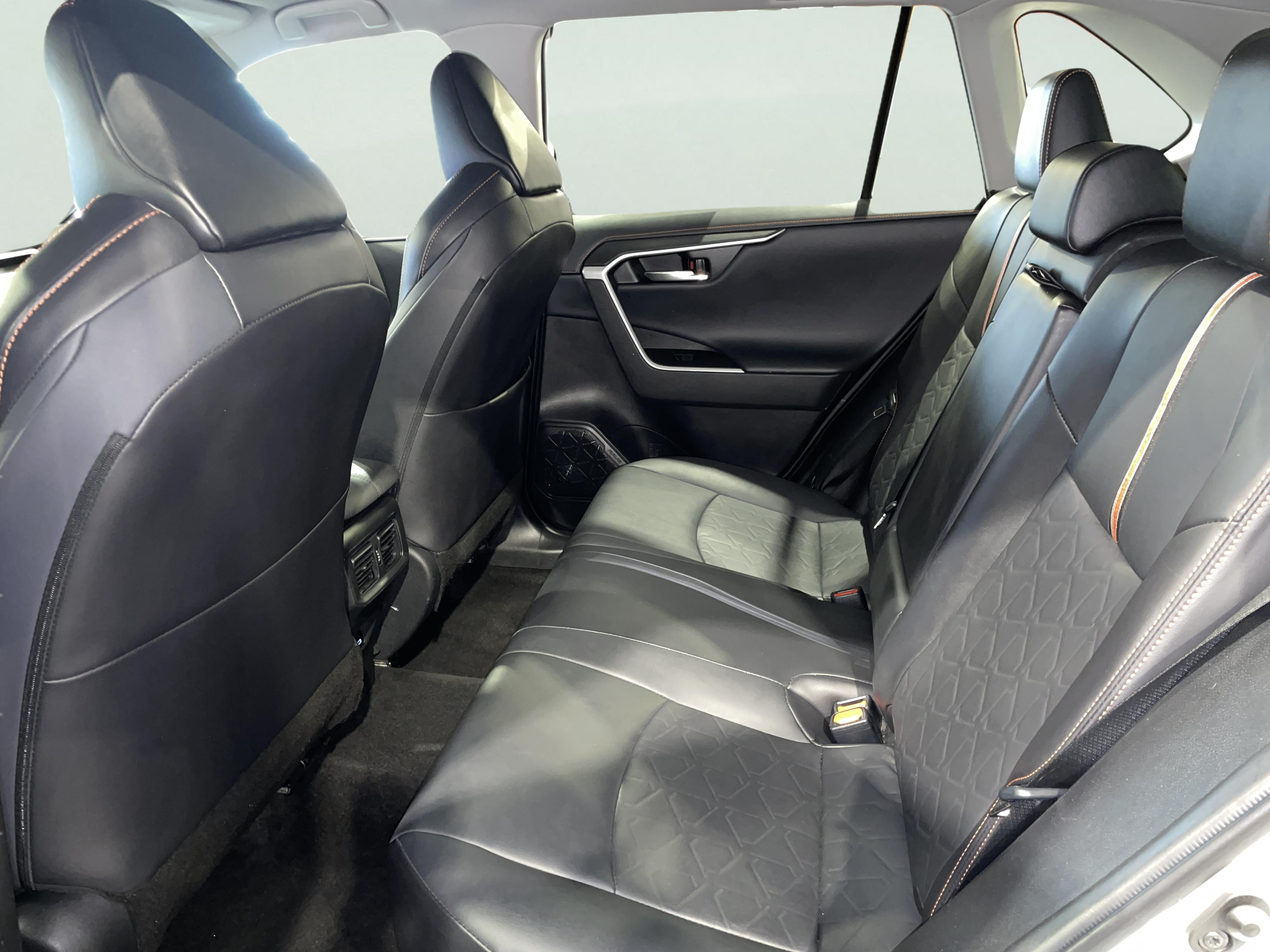 2023 Toyota RAV4 Adventure photo 9