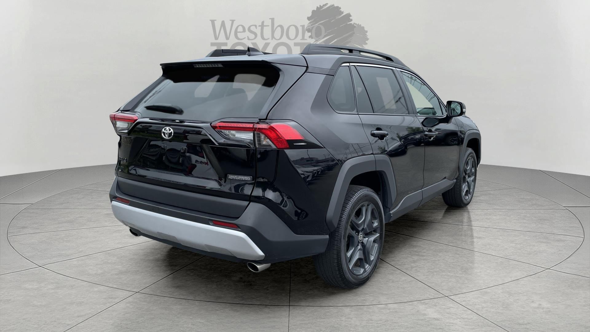 2024 Toyota RAV4 Adventure photo 5
