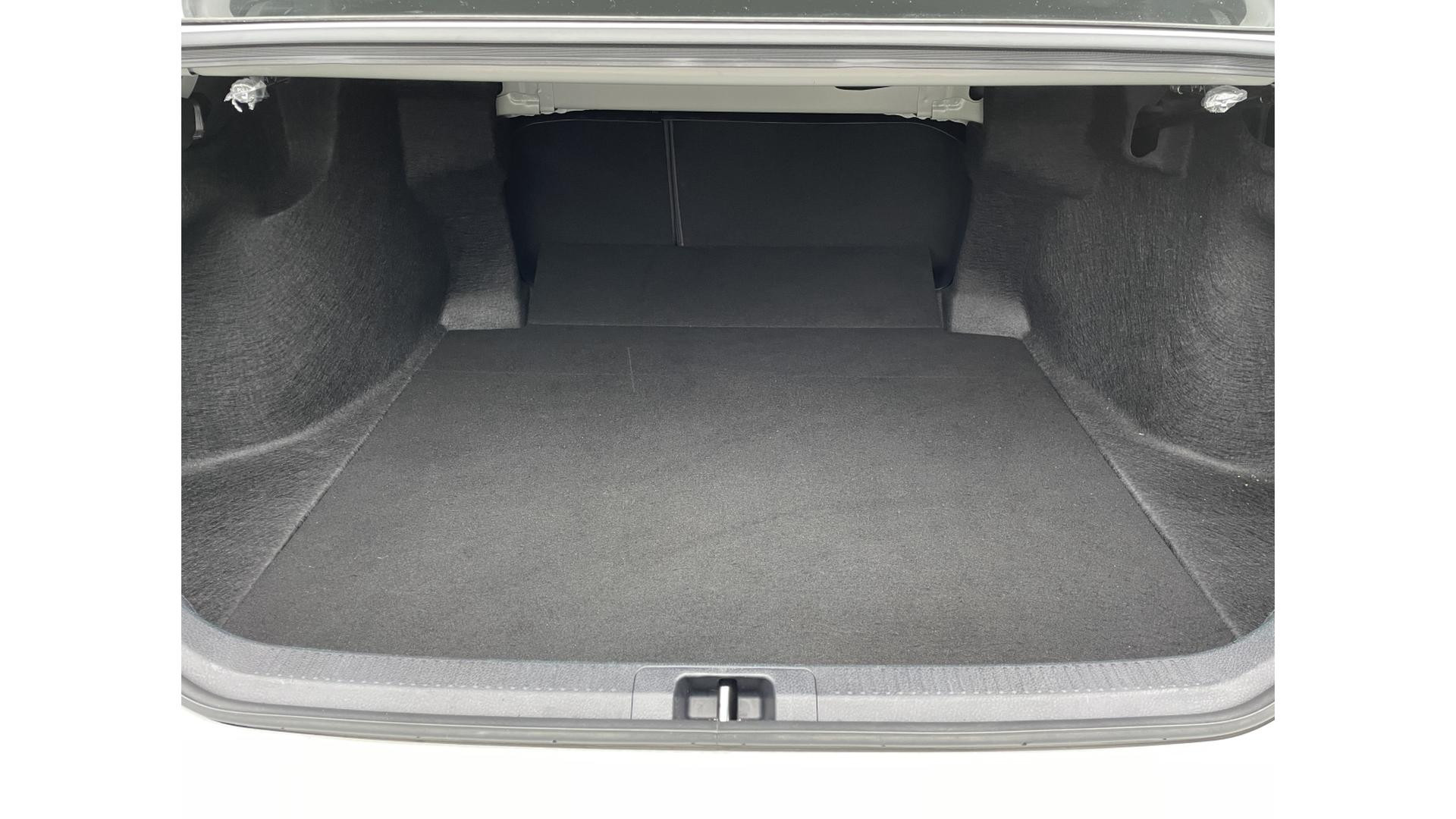 2023 Toyota Camry XSE photo 7