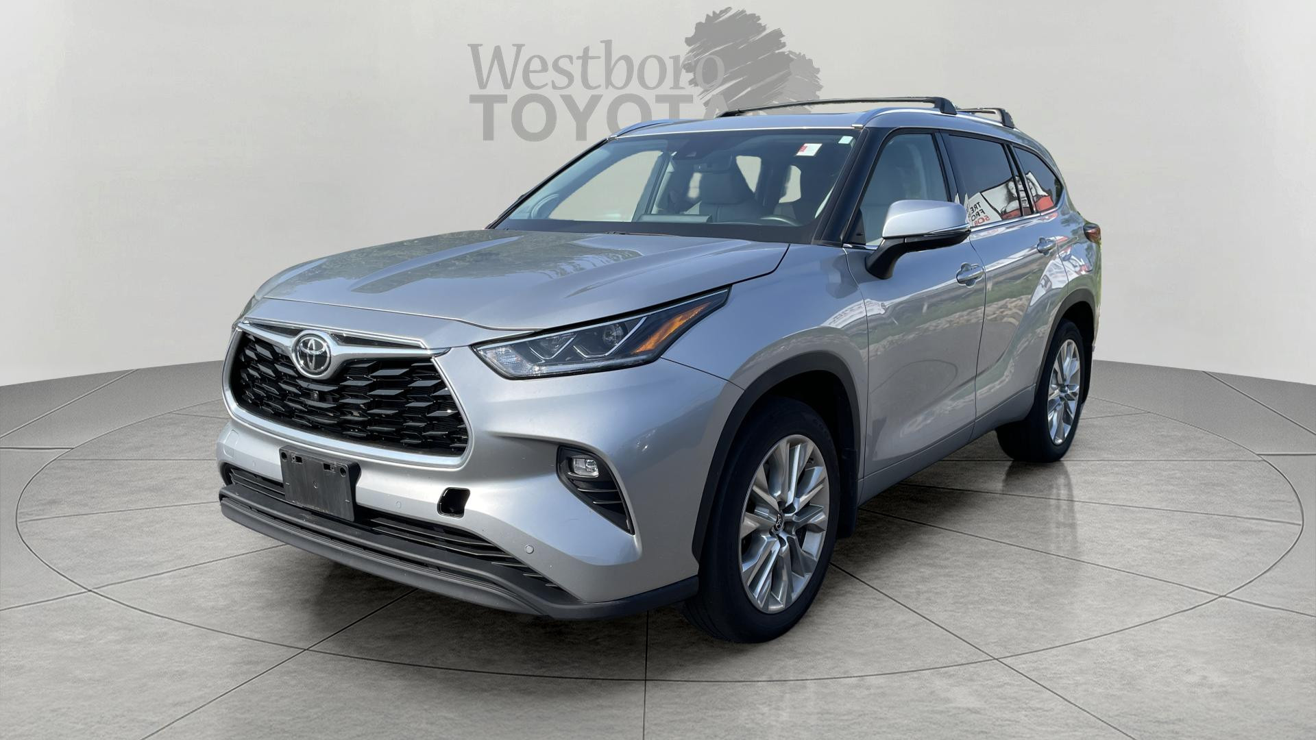 2022 Toyota Highlander Limited photo 3