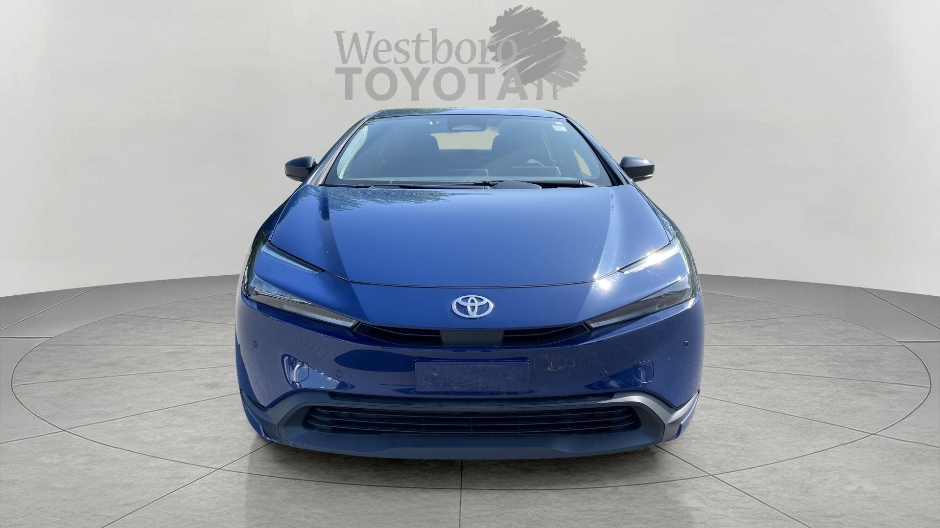 2024 Toyota Prius LE photo 2