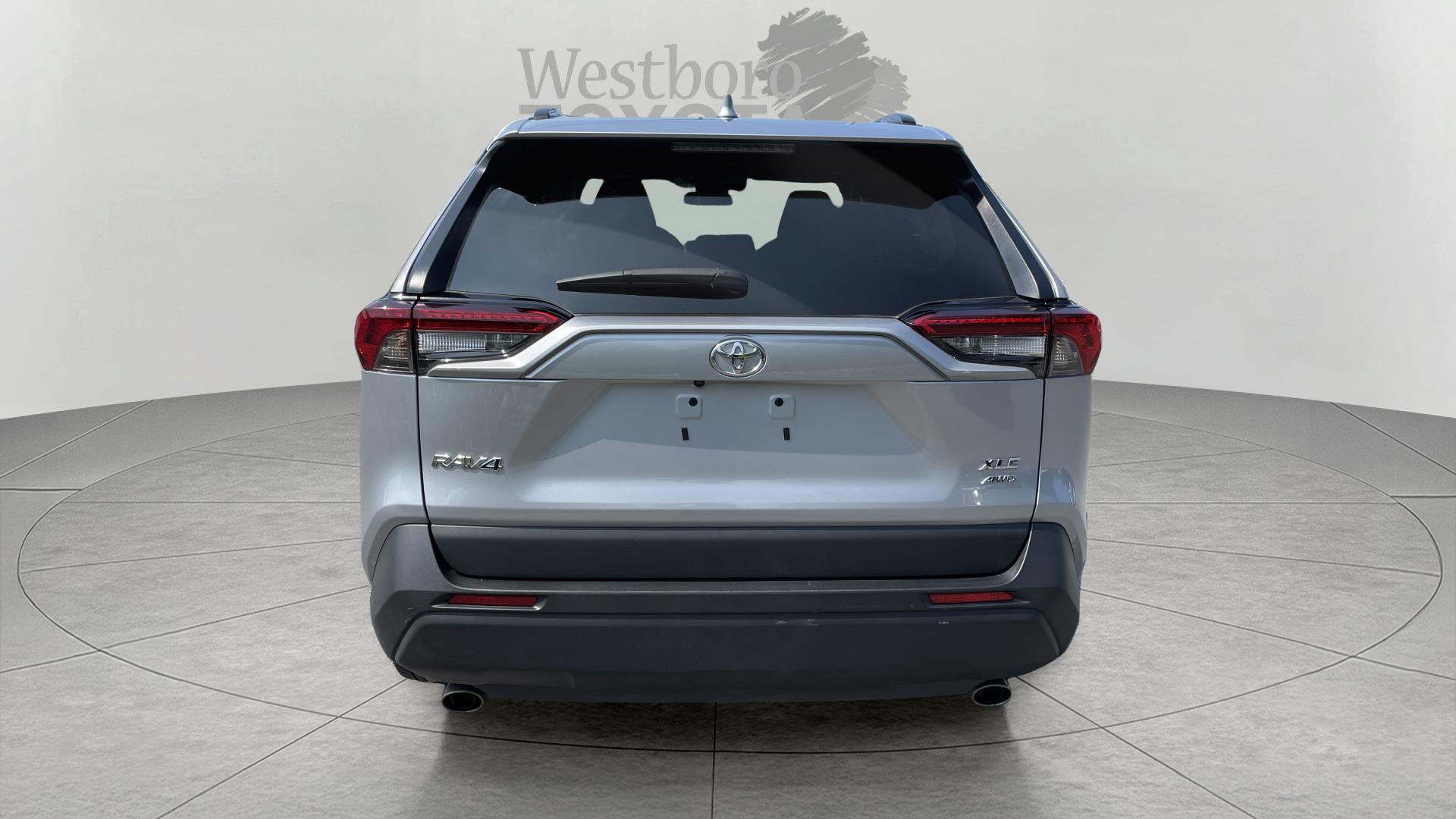 2024 Toyota RAV4 XLE photo 5