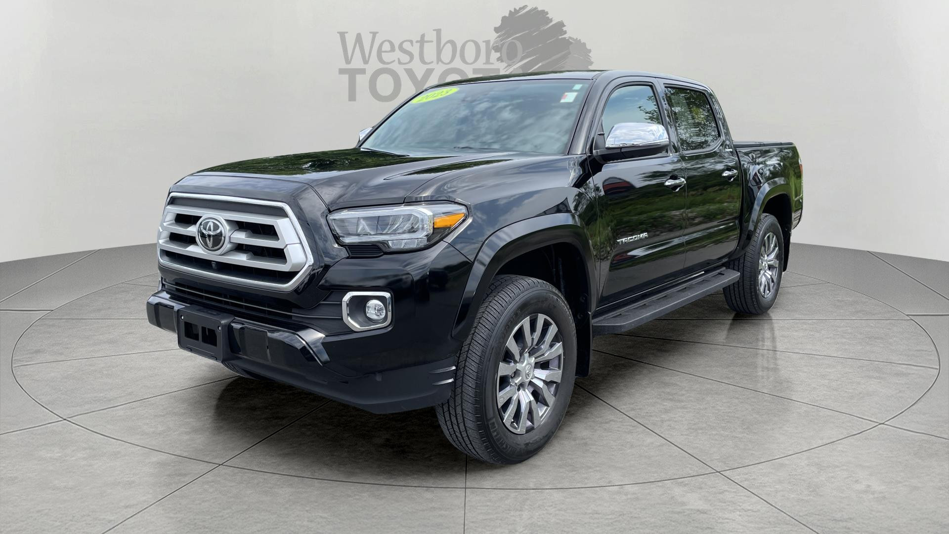 2023 Toyota Tacoma Limited photo 3