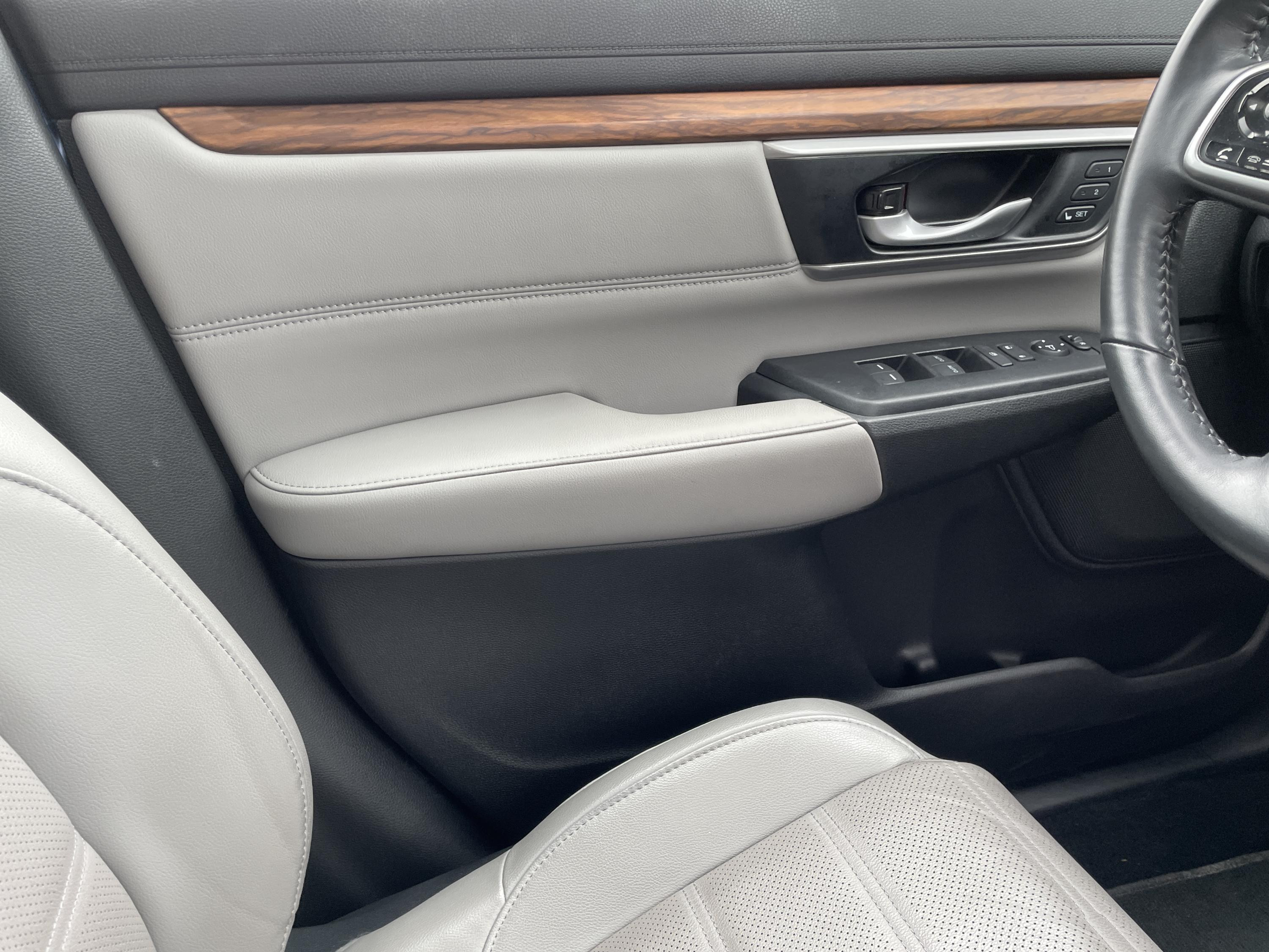 2022 Honda CR-V Hybrid EX-L photo 10