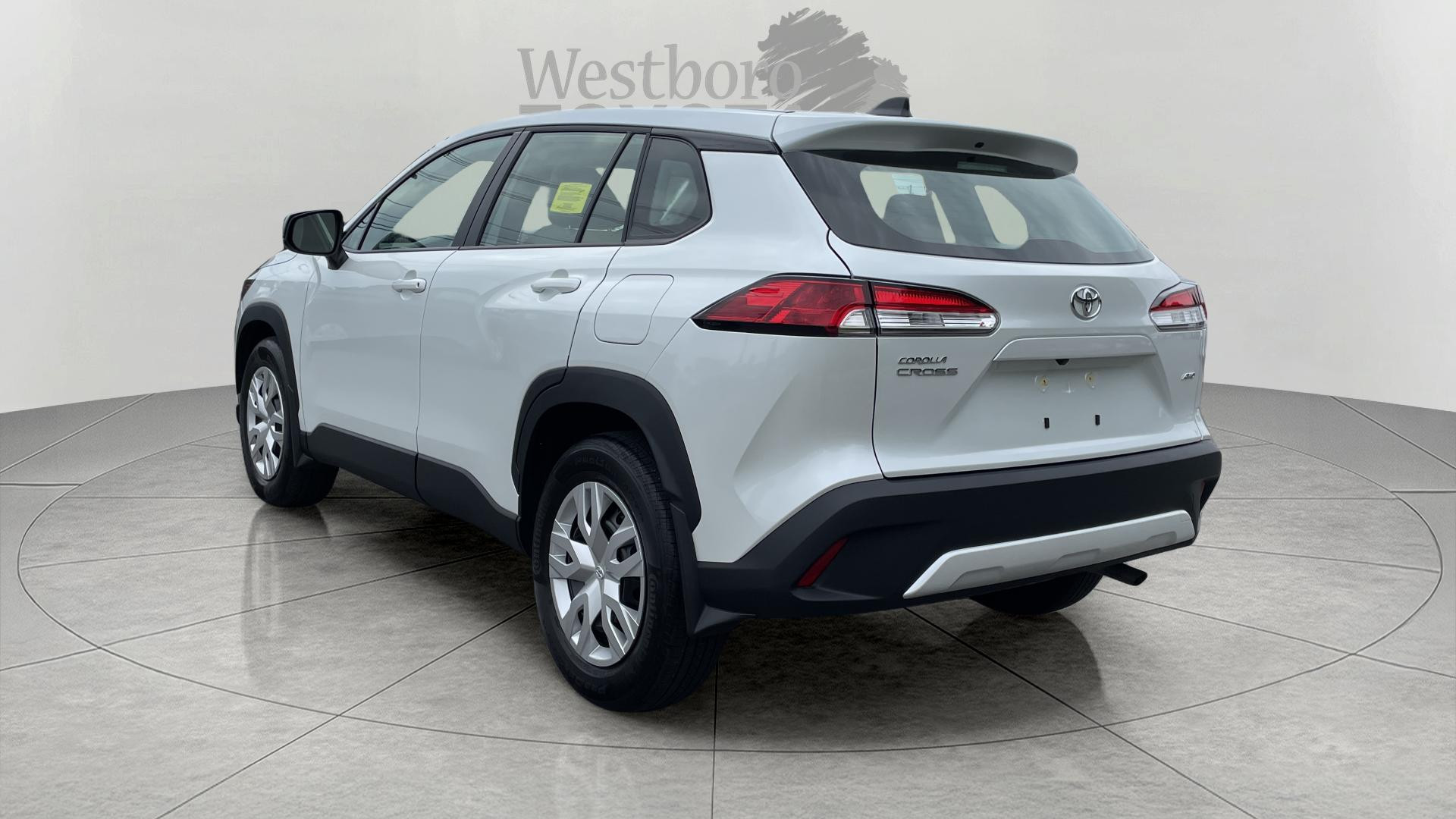 2024 Toyota Corolla Cross L photo 4