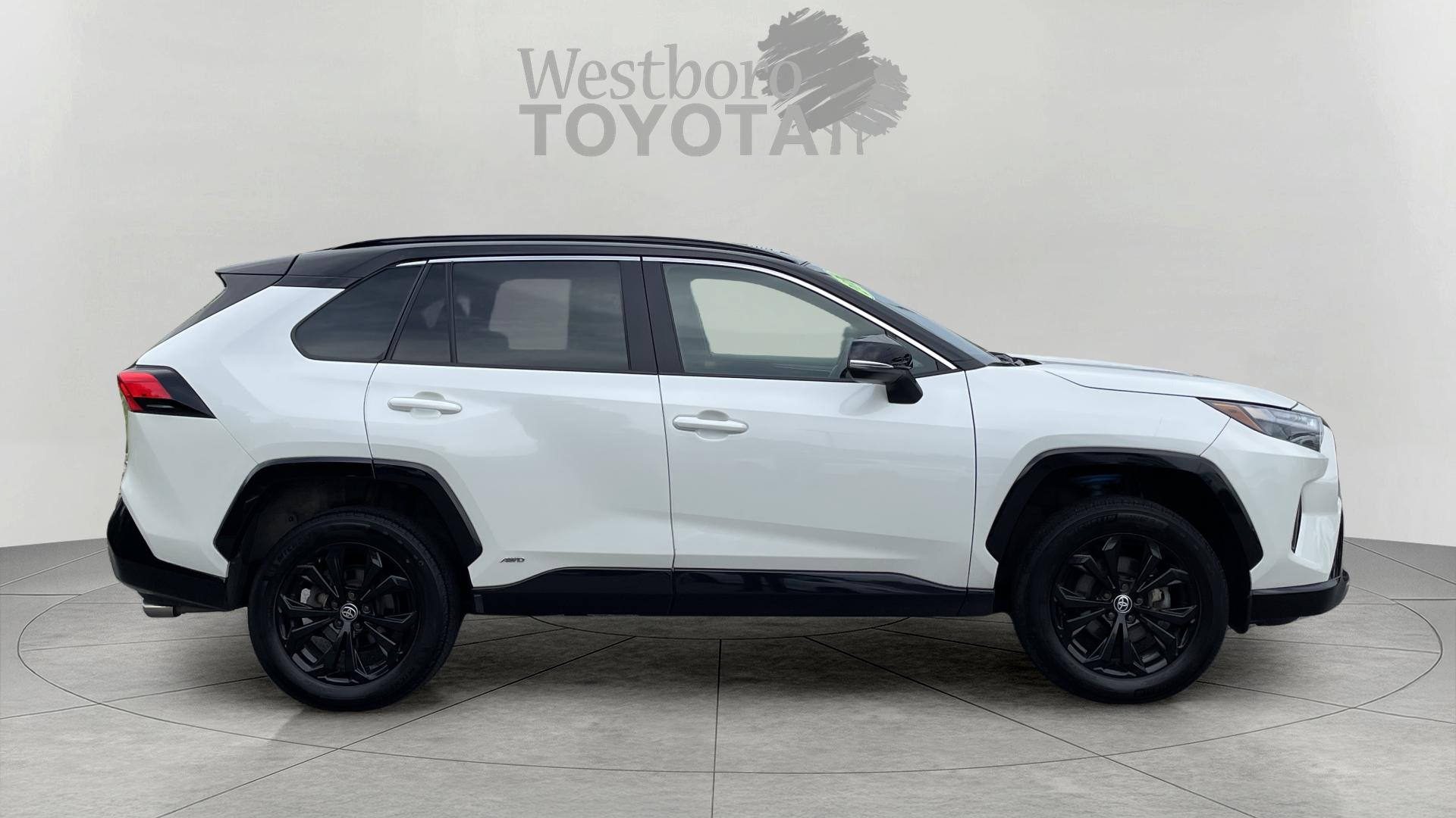 2022 Toyota RAV4 XSE photo 8