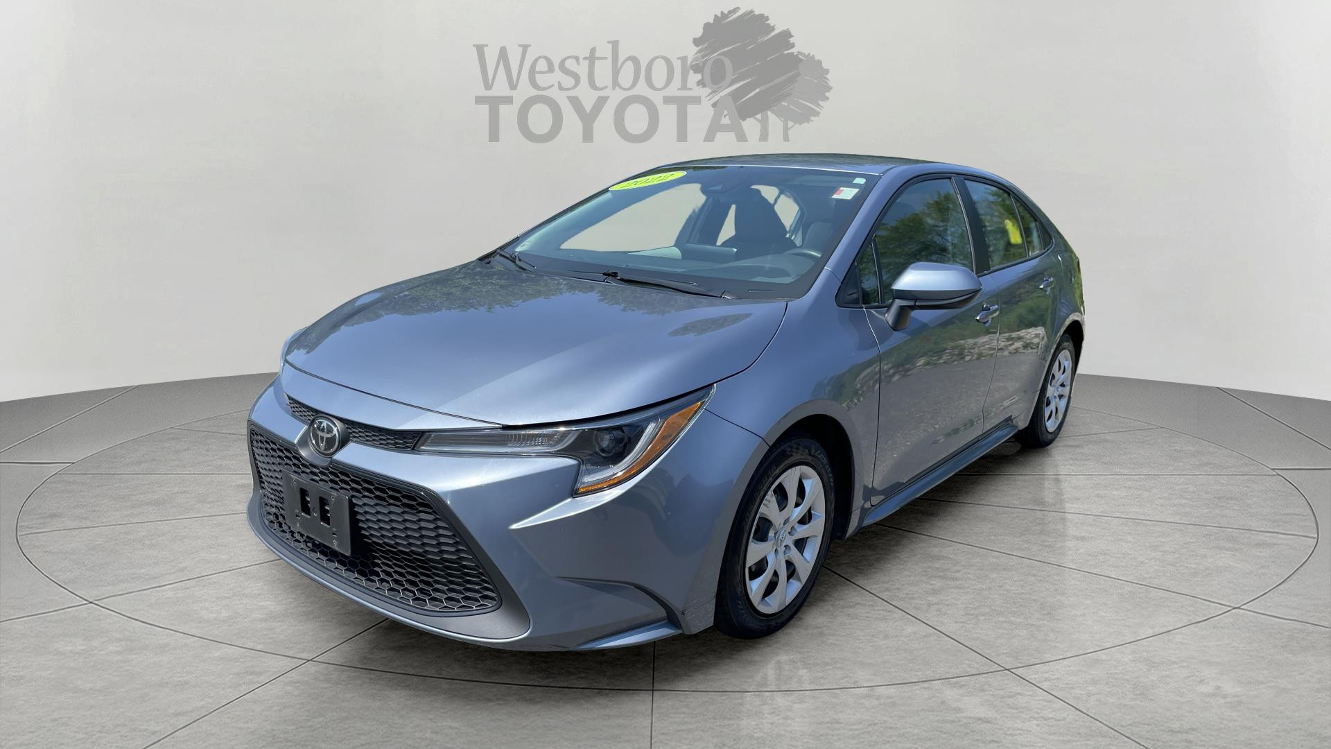 2022 Toyota Corolla LE photo 3