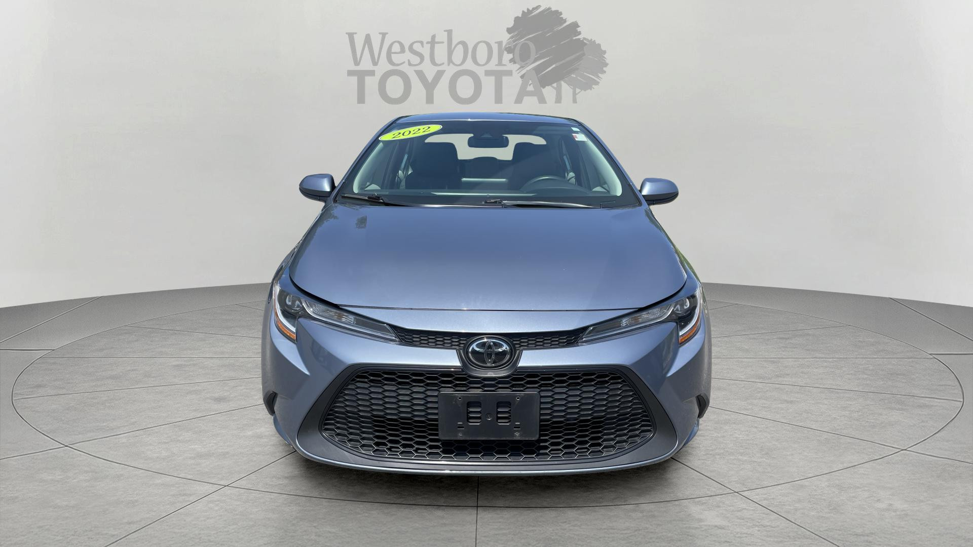 2022 Toyota Corolla LE photo 2