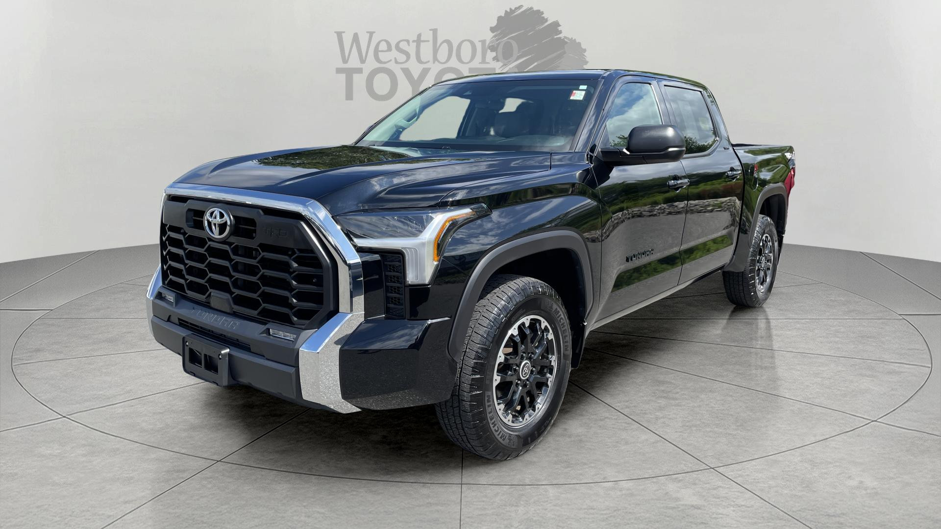 2024 Toyota Tundra SR5 photo 2