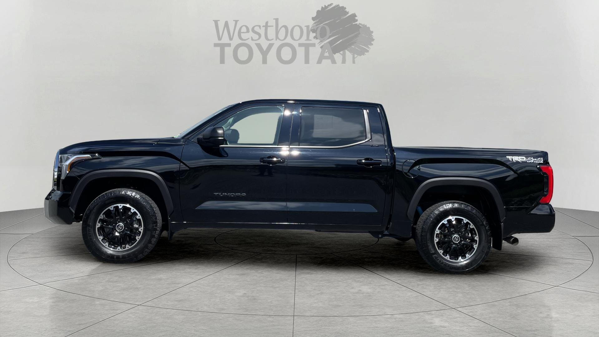 2024 Toyota Tundra SR5 photo 3